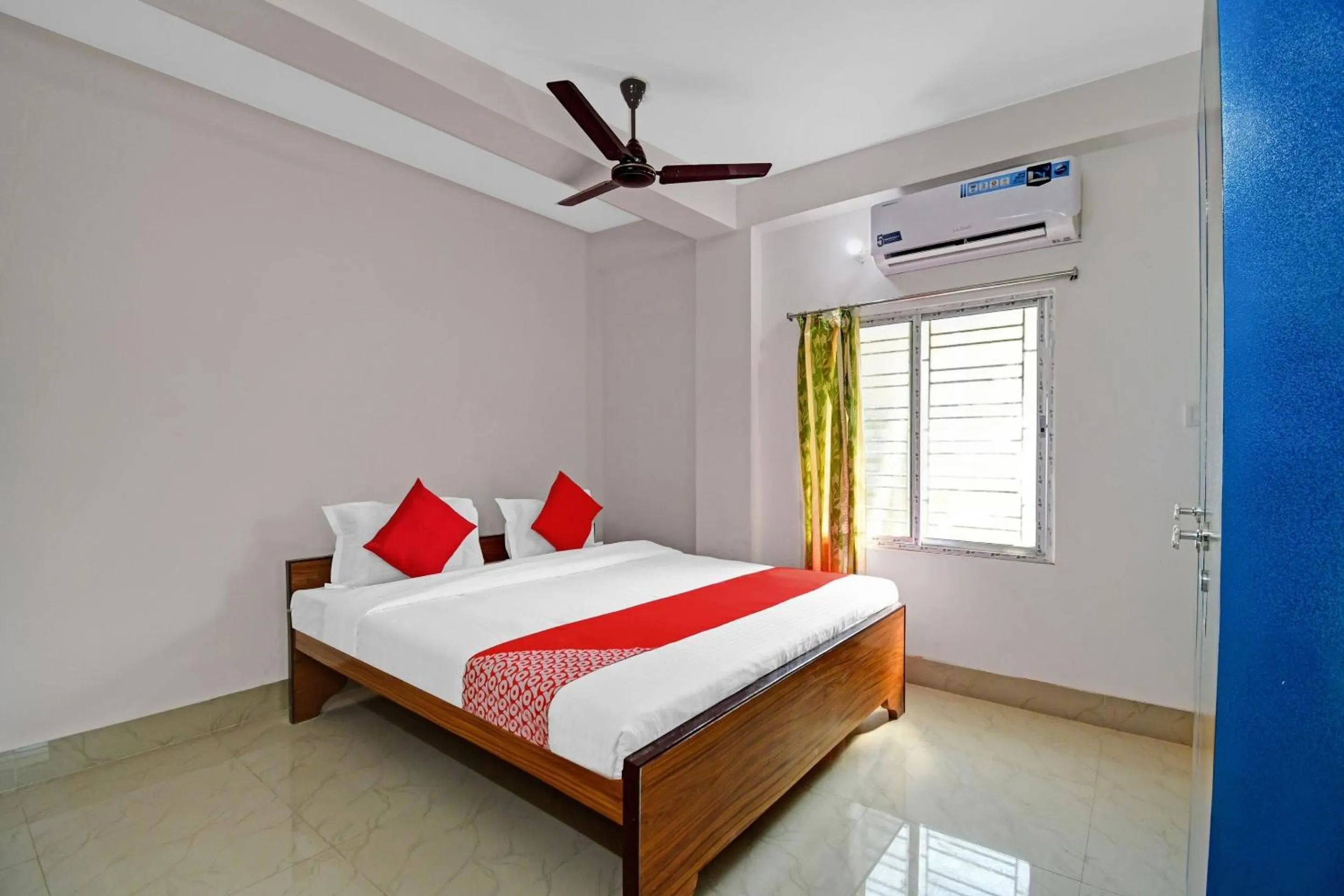 Bedroom, Bed in Super Hotel O Grand Eden