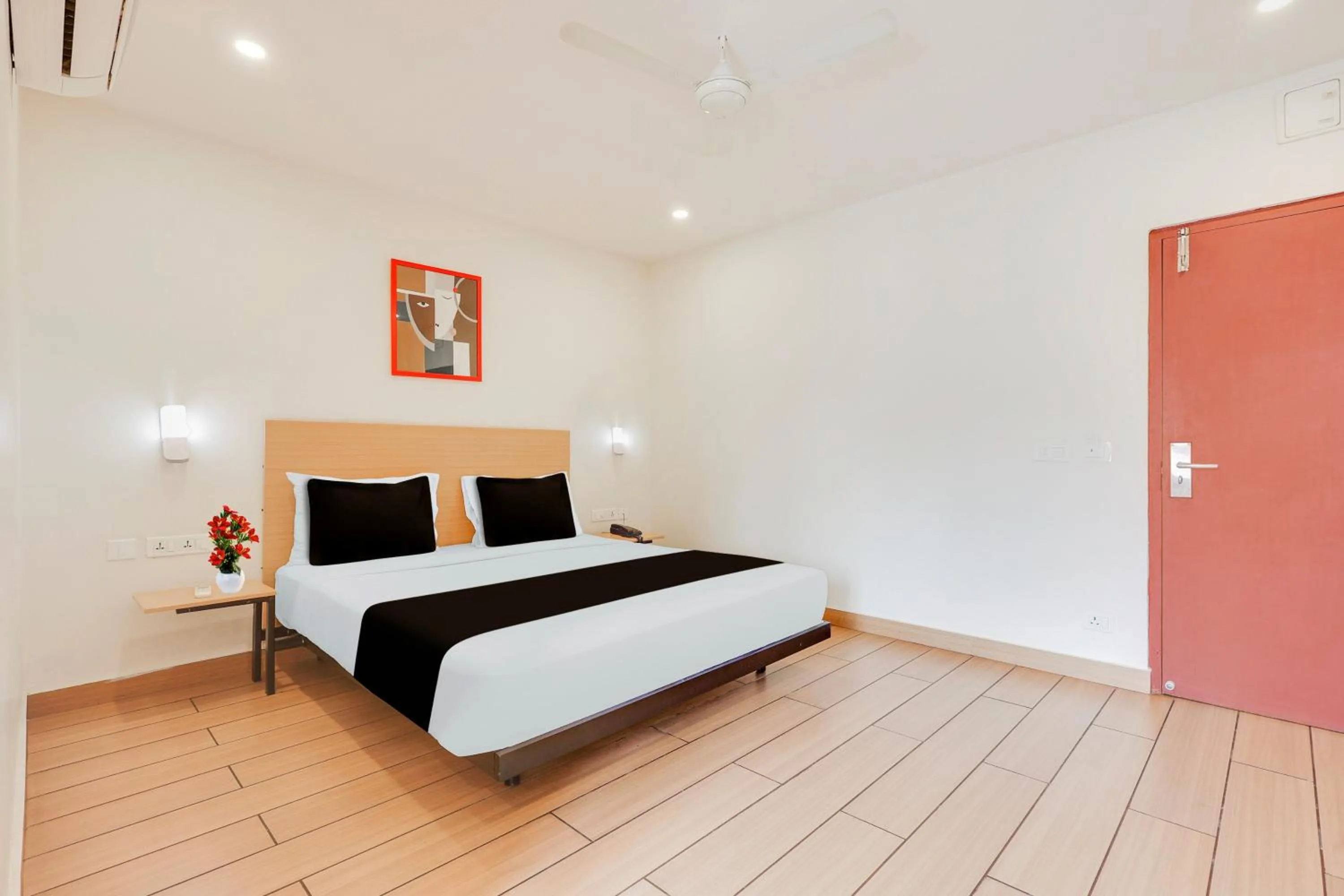 Bedroom, Bed in Super Townhouse Visakhapatnam