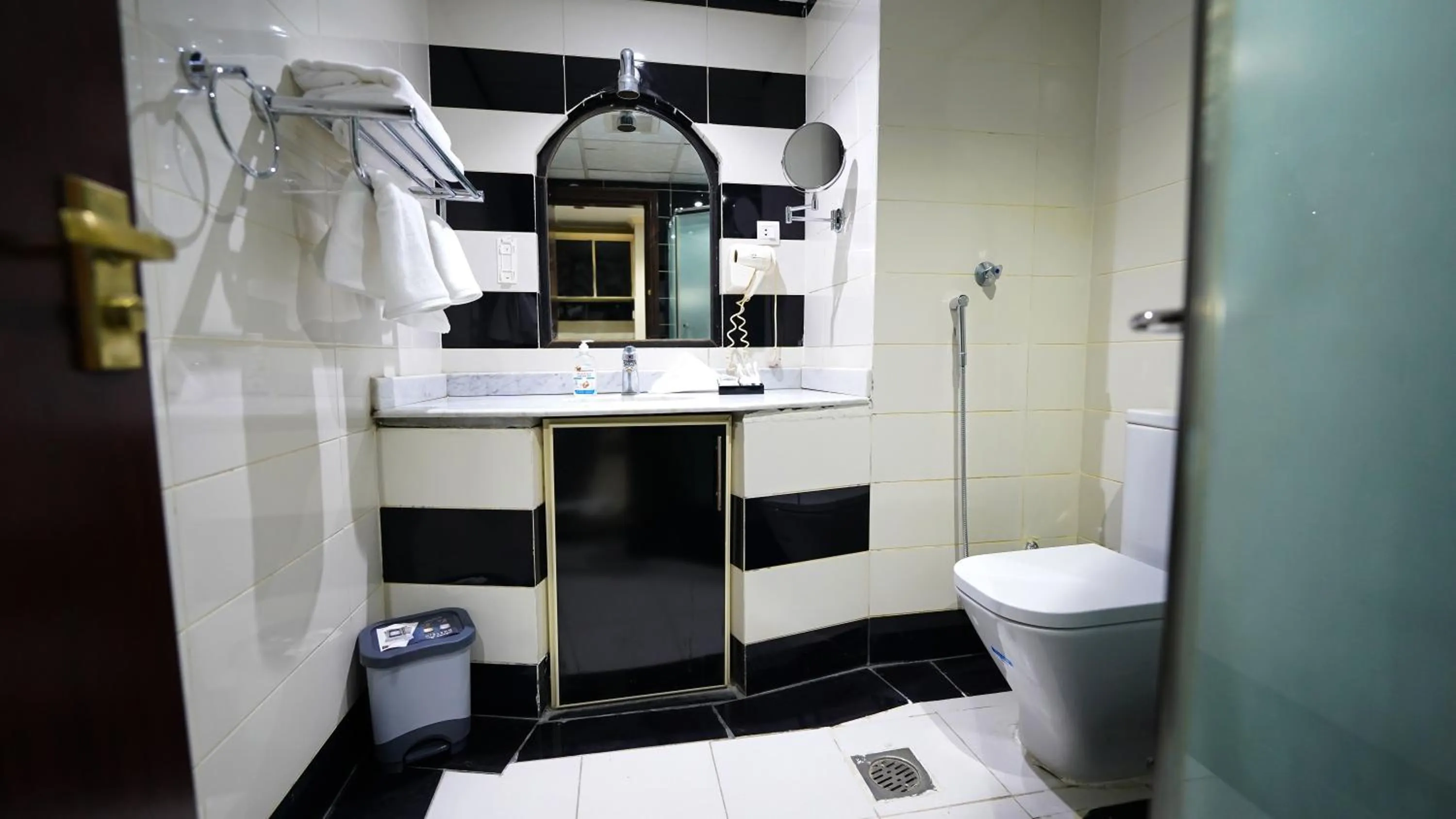 Bathroom in Al Kiram Hotel Al Azizia