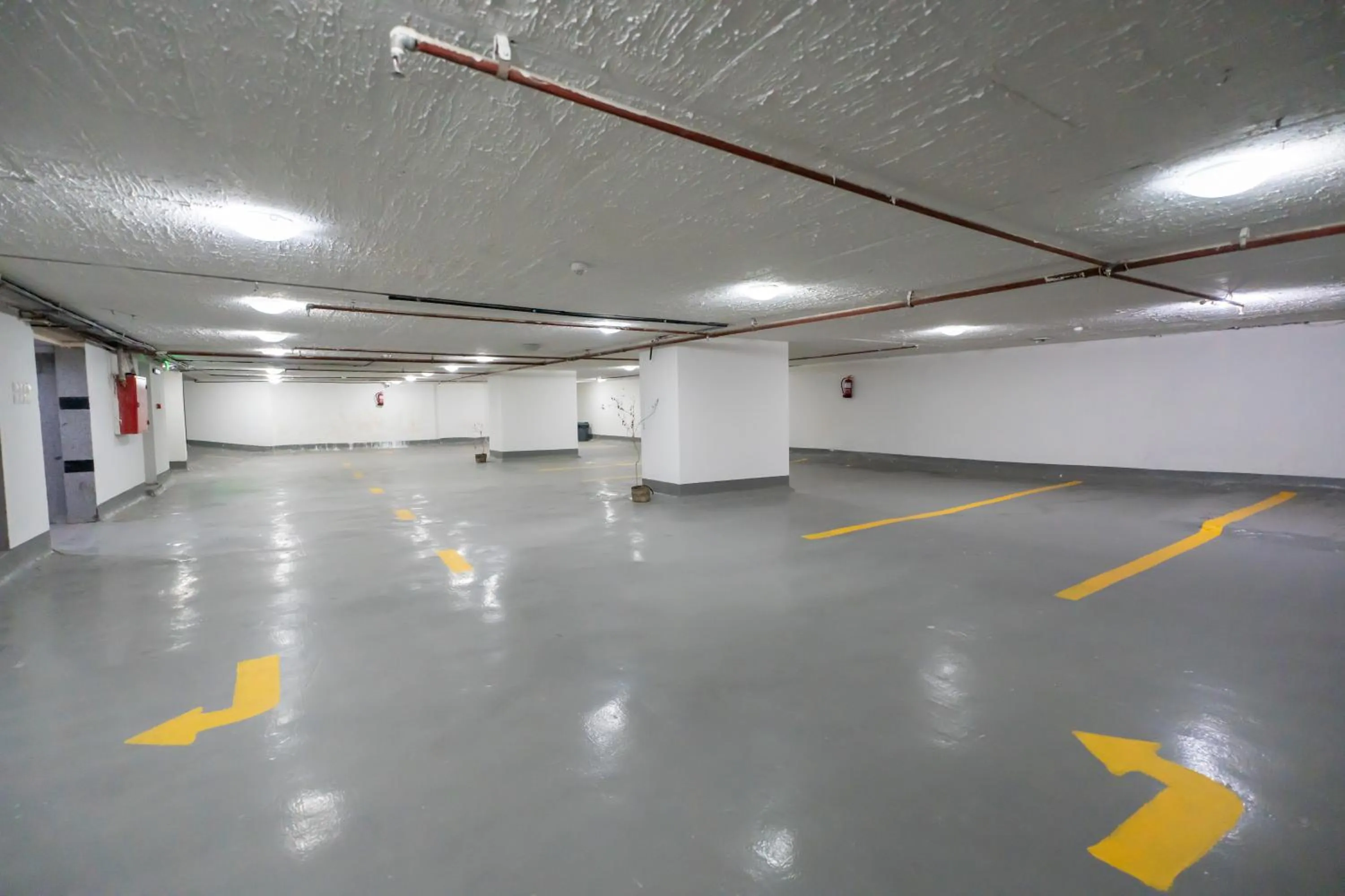 Parking in Al Kiram Hotel Al Azizia