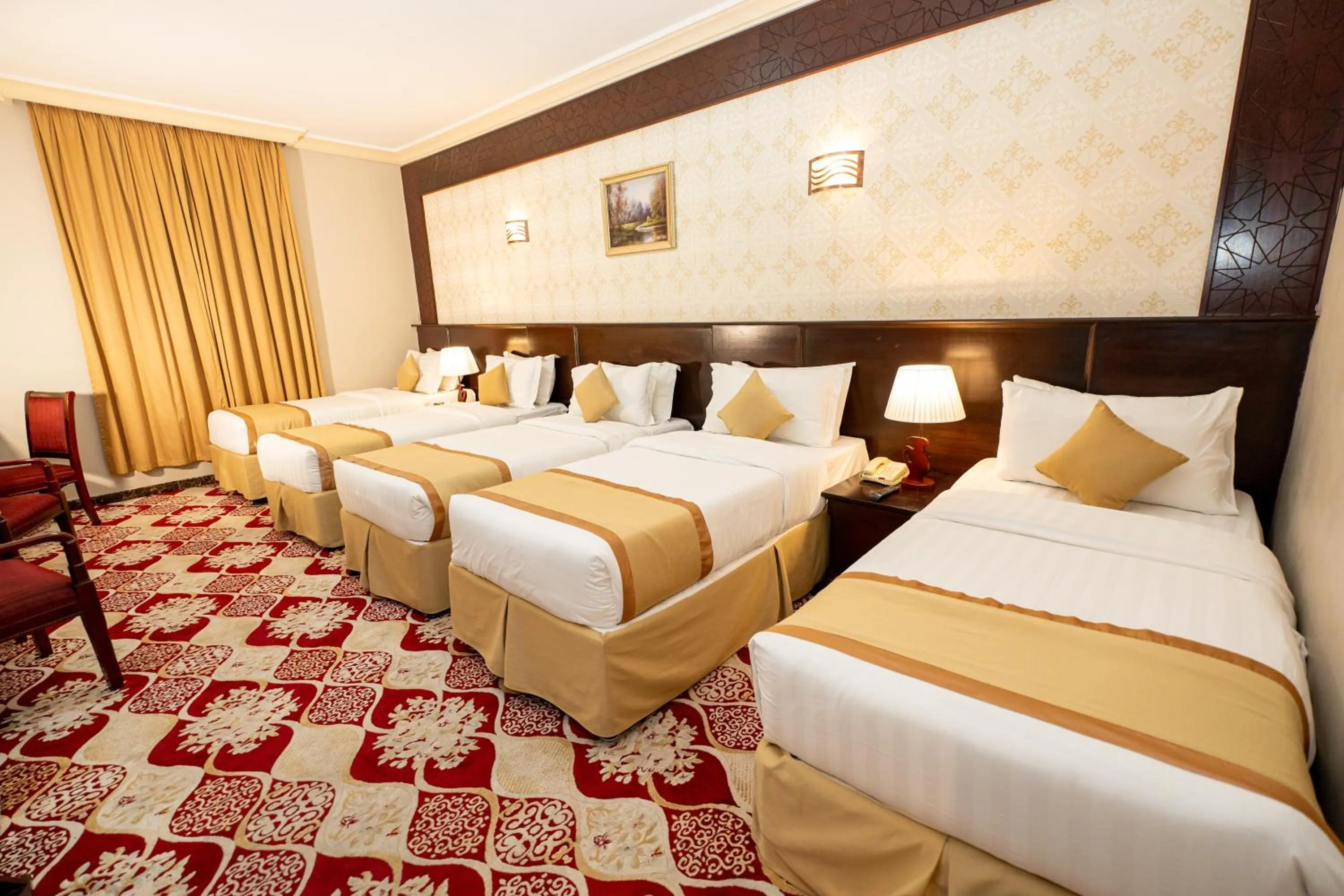 Bedroom, Bed in Al Kiram Hotel Al Azizia