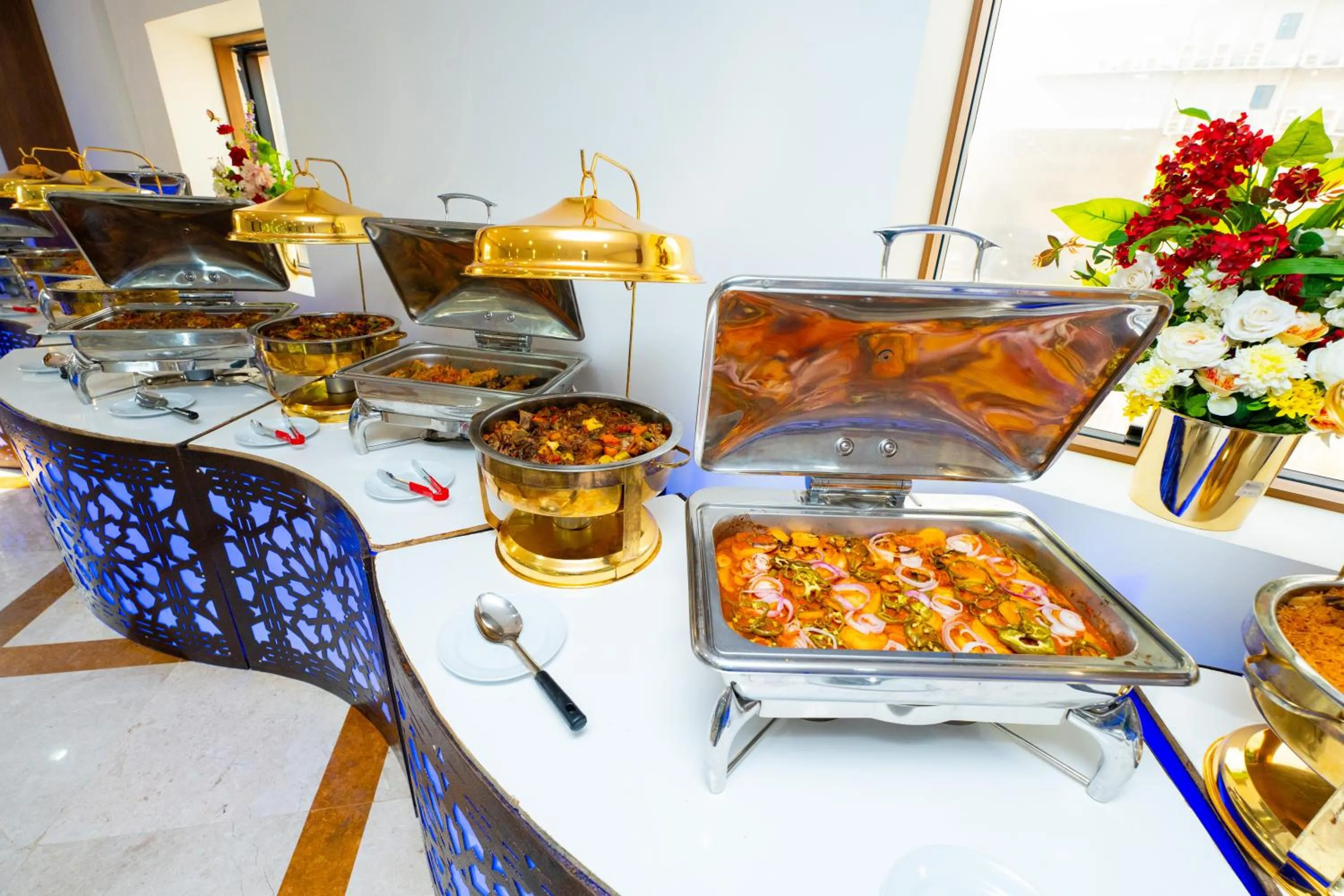 Food and drinks in Al Kiram Hotel Al Azizia