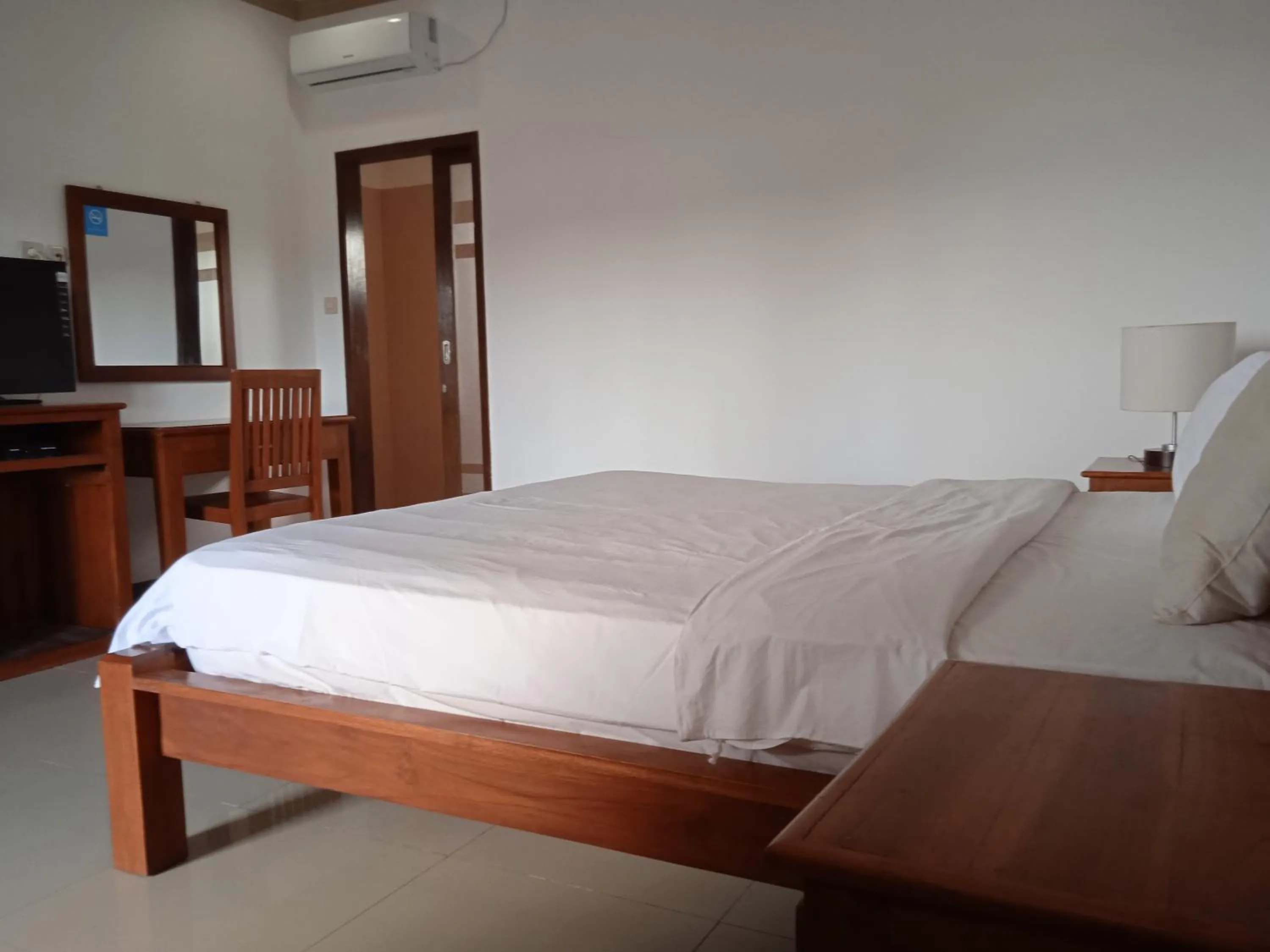 Bedroom, Bed in family house hotel kuta