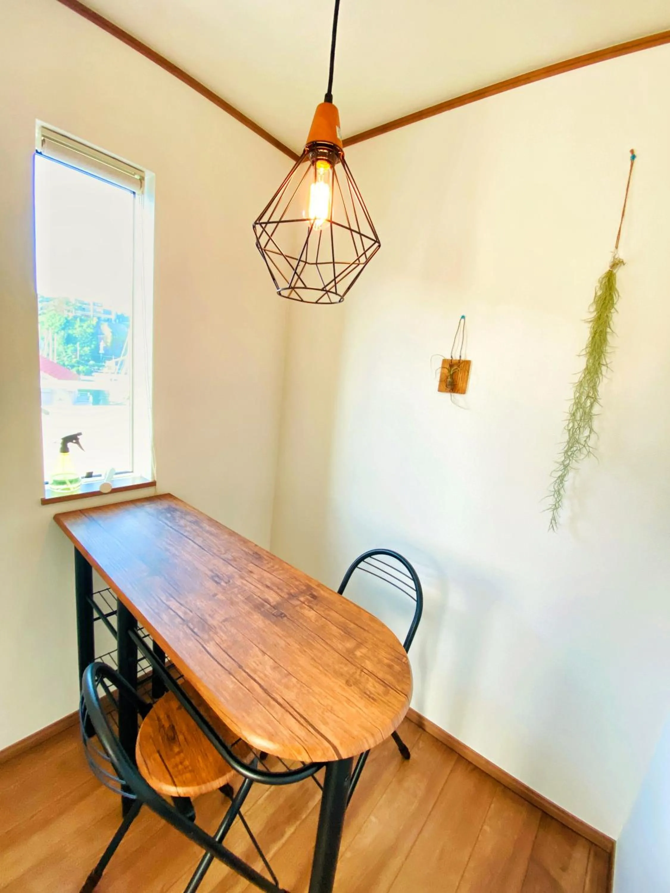 Photo of the whole room in ABURATSUBO Bekkan 三浦半島の最南端にある有数のマグロの町 BBQが可能な貸別荘