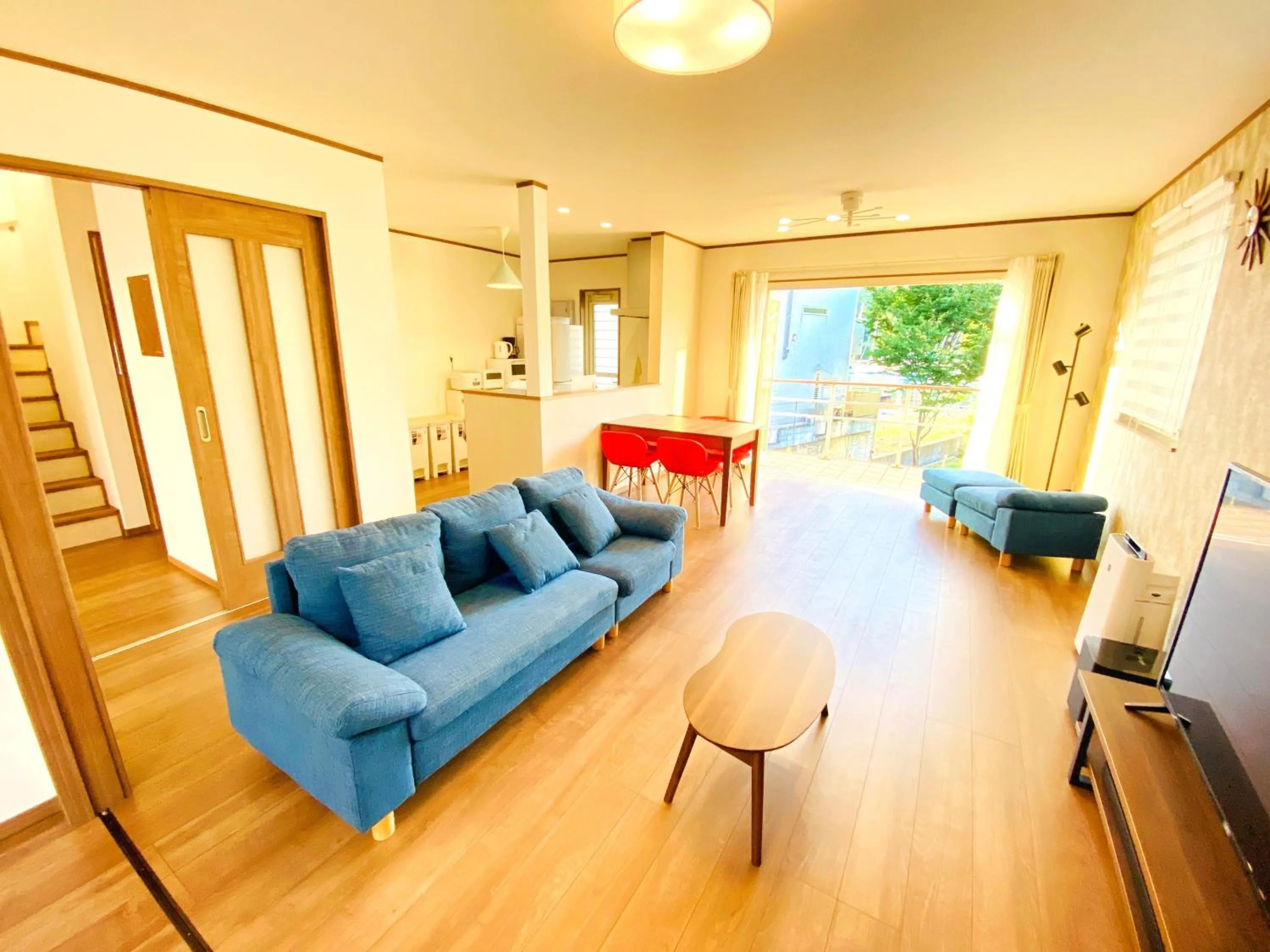 Living room in ABURATSUBO Bekkan 三浦半島の最南端にある有数のマグロの町 BBQが可能な貸別荘