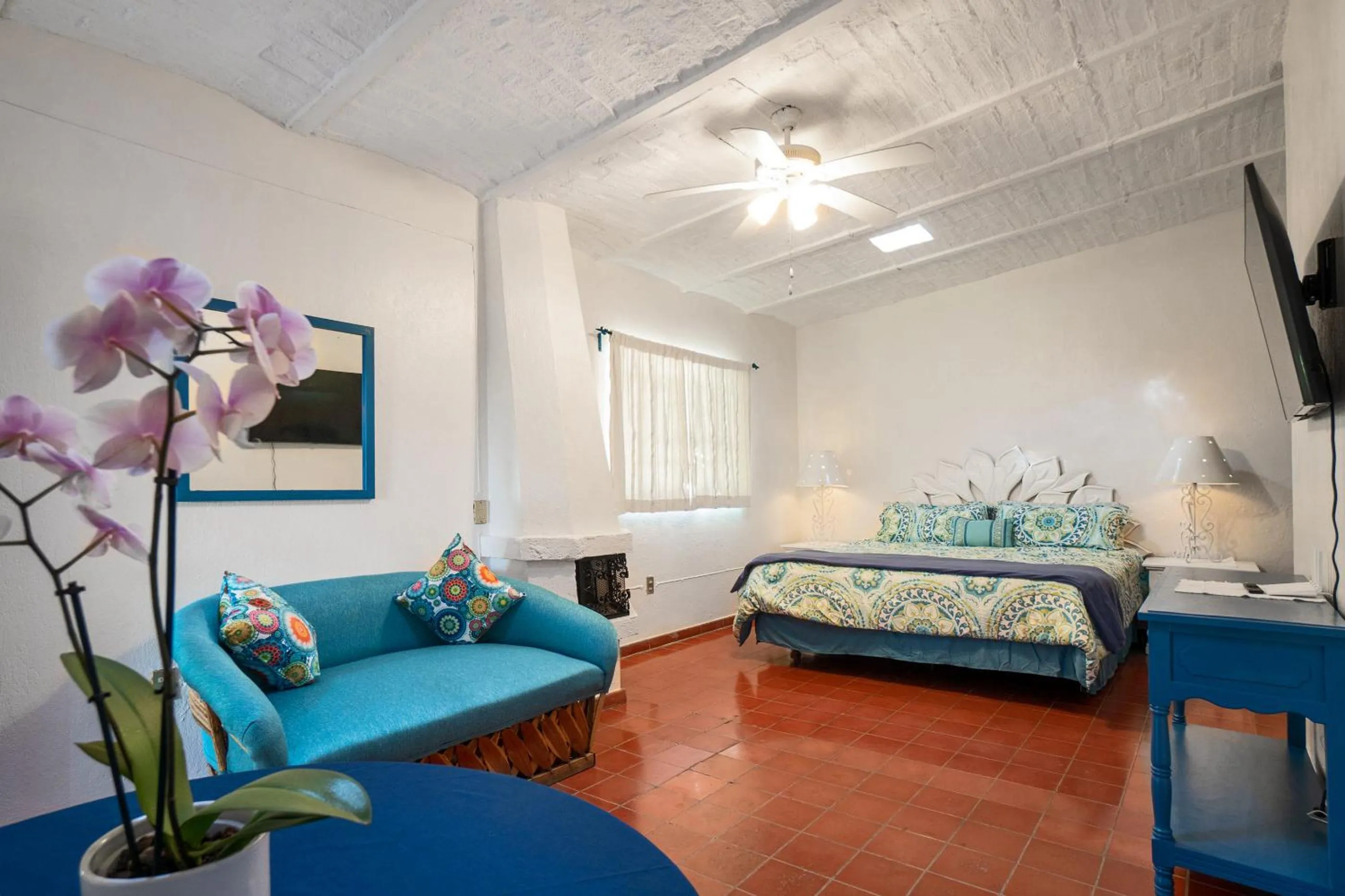 Photo of the whole room, Bed in Garden of Dreams Boutique Hotel