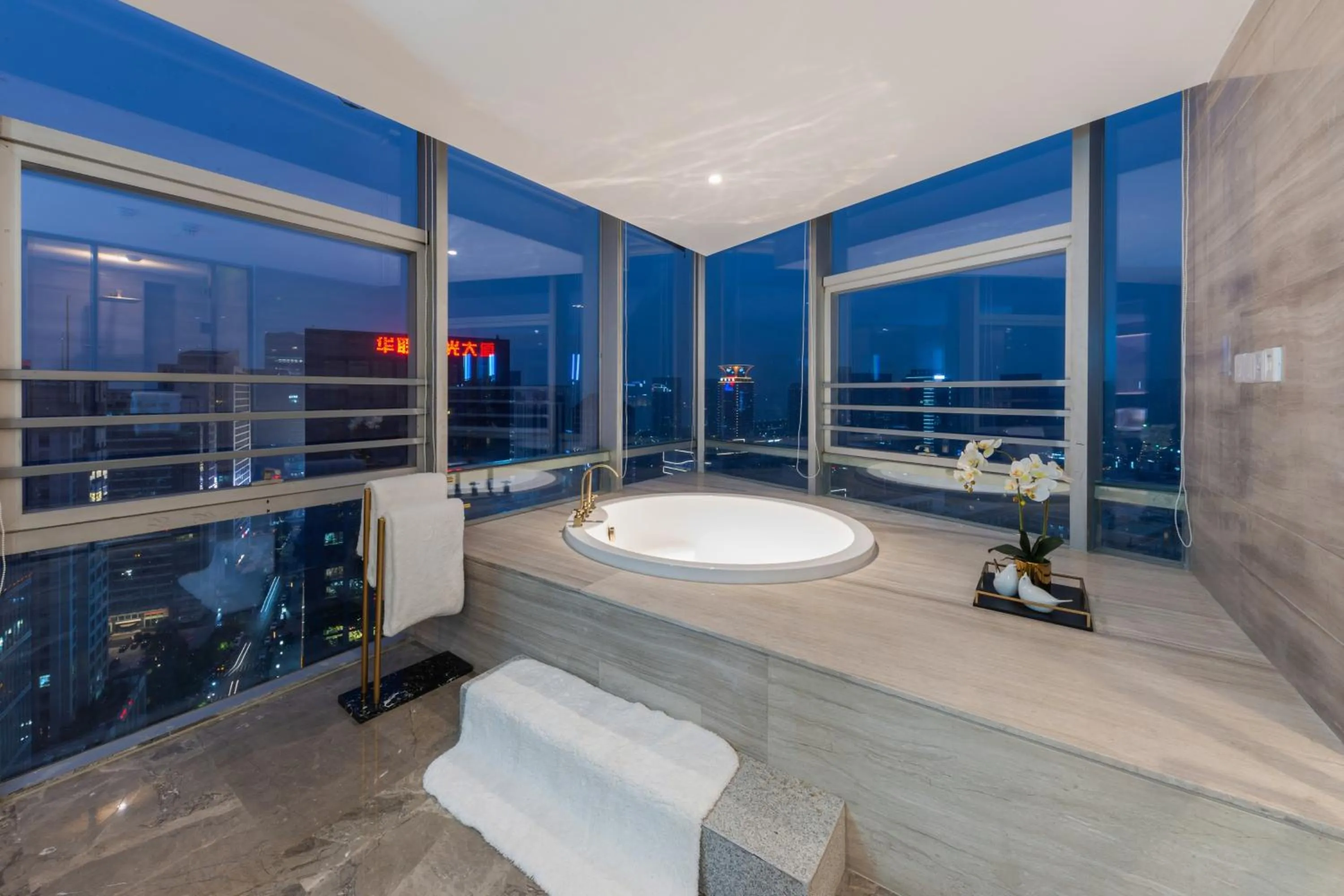 Bathroom in New Century Hotel Qianchao Hangzhou