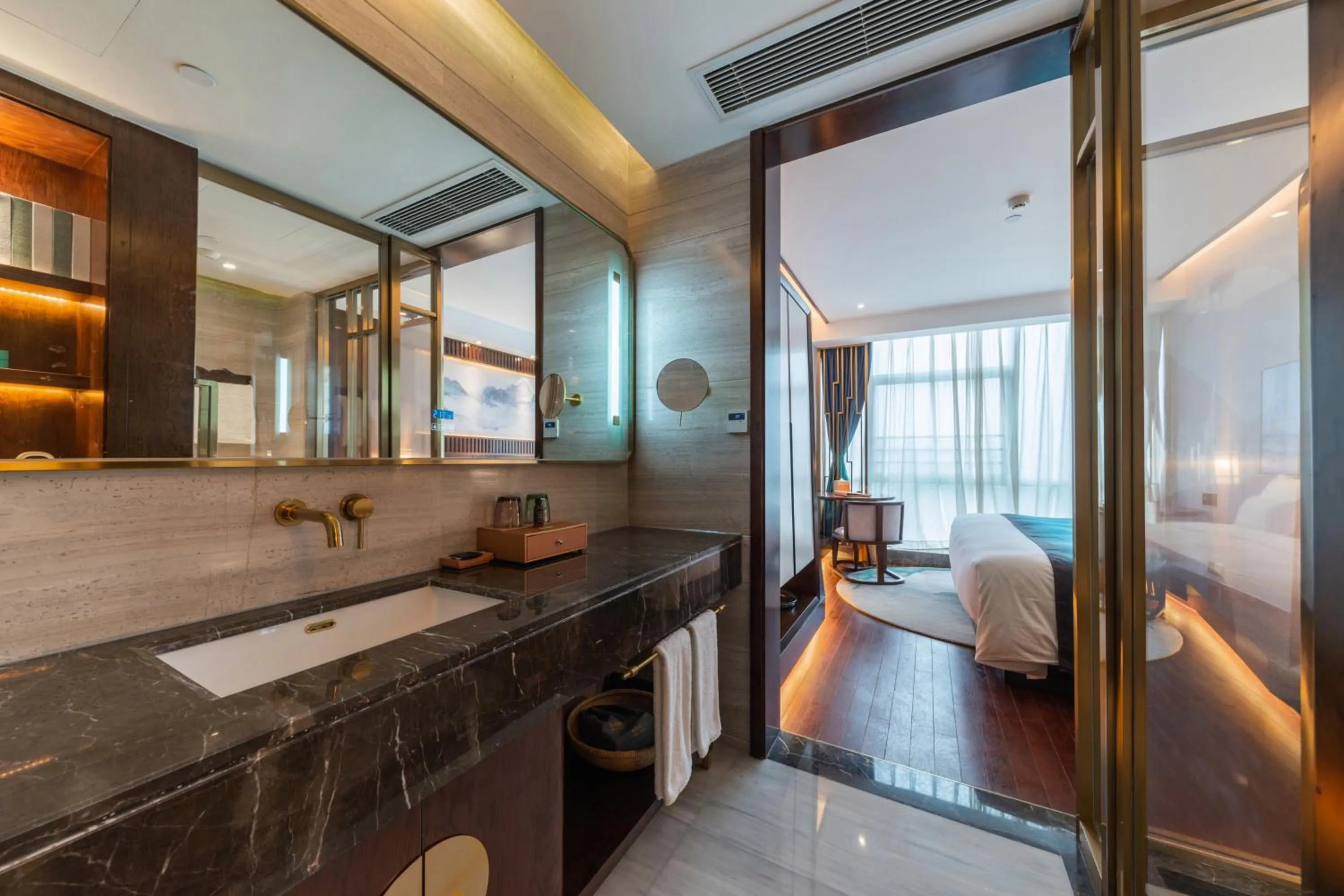 Photo of the whole room, Bed in New Century Hotel Qianchao Hangzhou