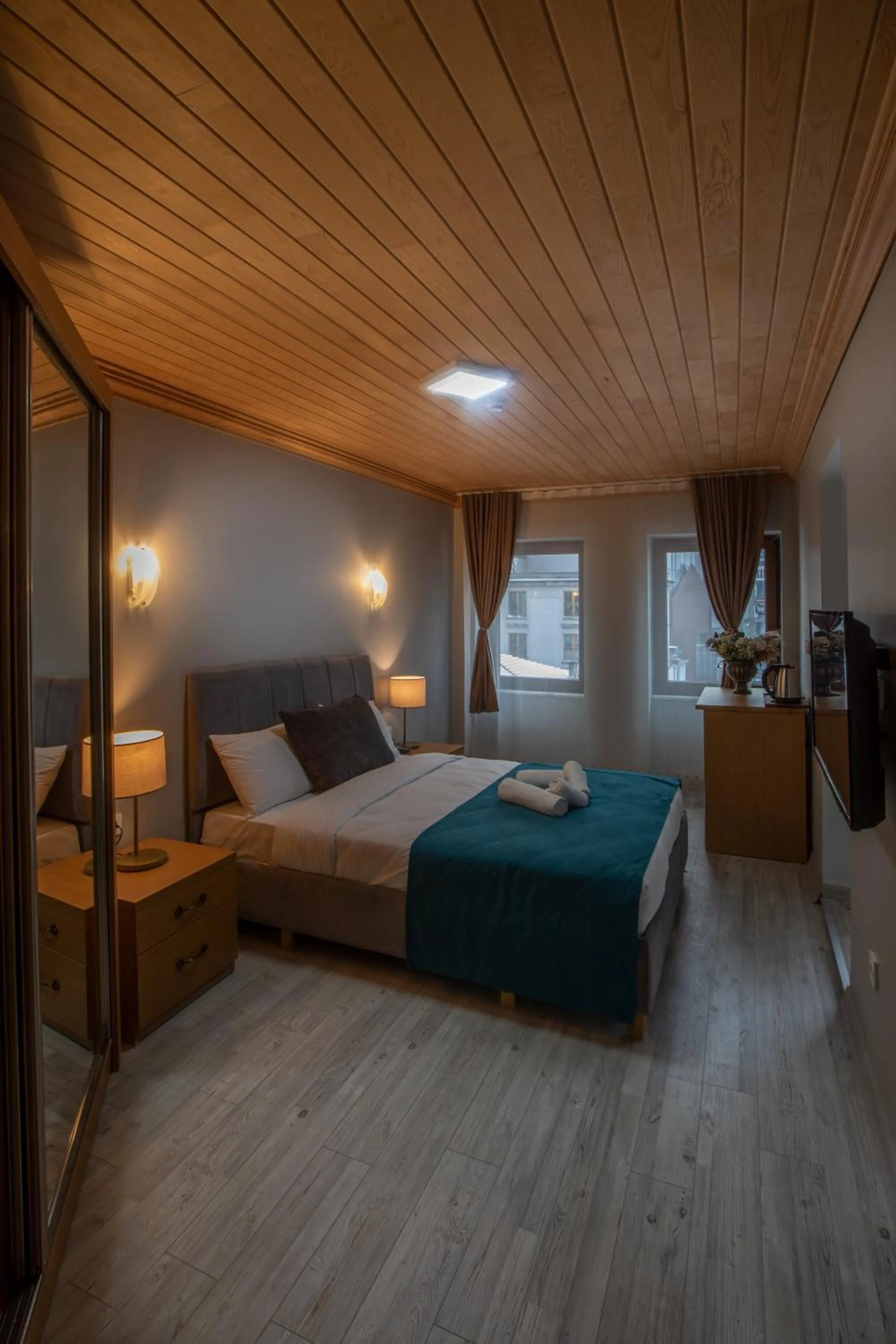 Photo of the whole room, Bed in TAXIM 34 Hotel İstanbul