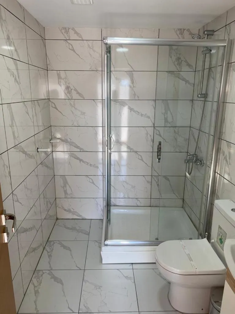 Shower in TAXIM 34 Hotel İstanbul