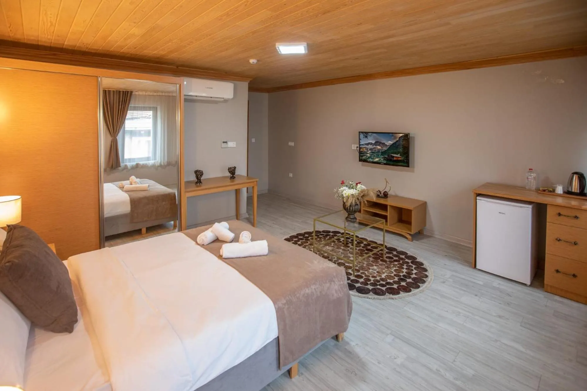 Photo of the whole room, Bed in TAXIM 34 Hotel İstanbul