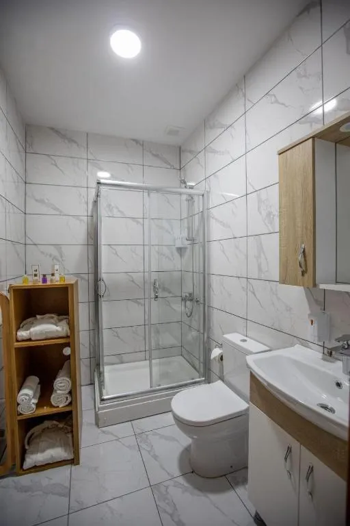 Shower in TAXIM 34 Hotel İstanbul