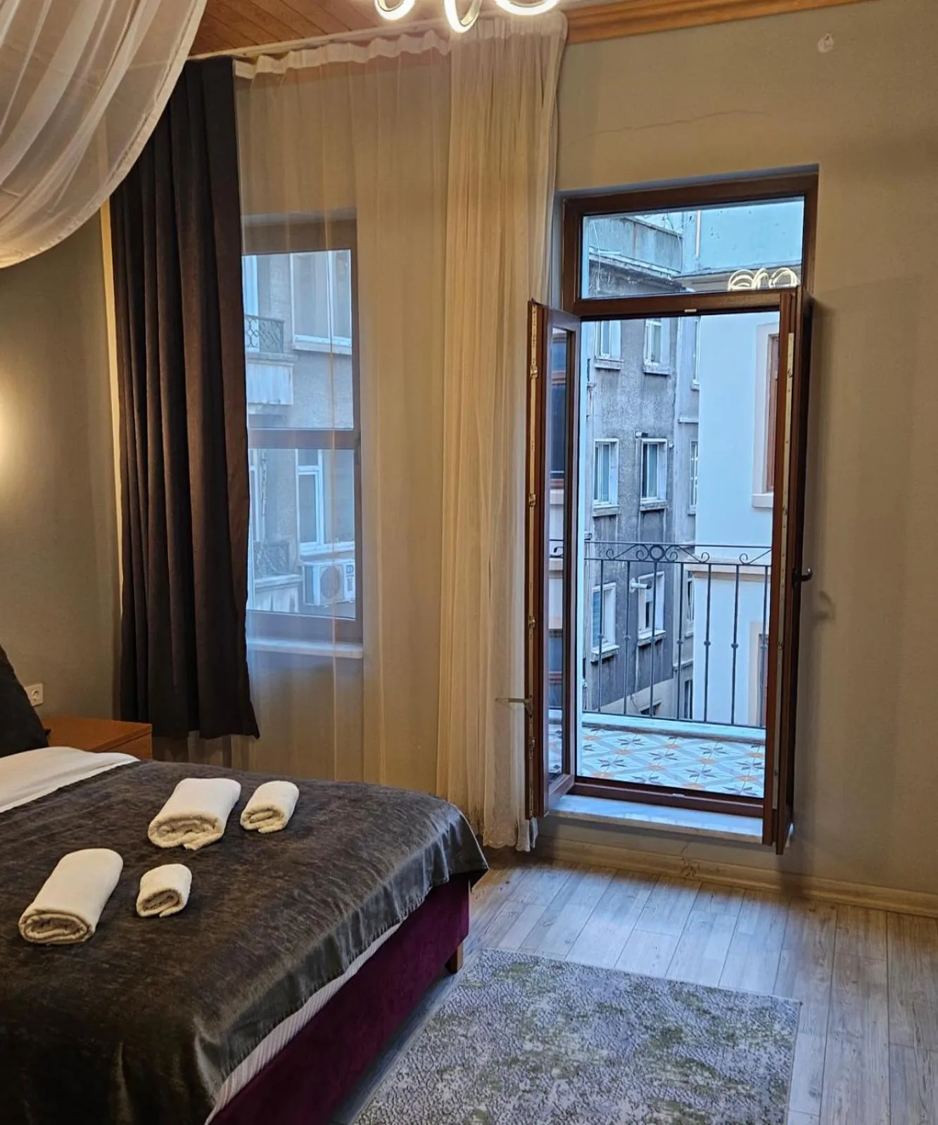 Balcony/Terrace, Bed in TAXIM 34 Hotel İstanbul