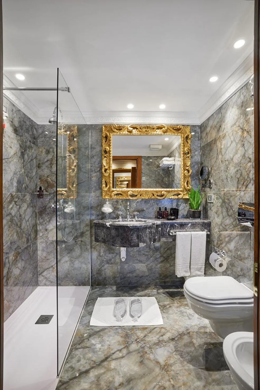 Bathroom in Hotel Miramonti