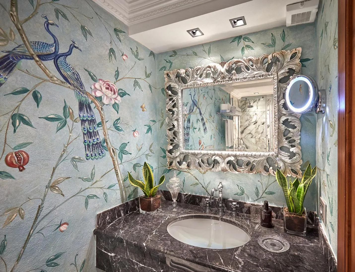 Bathroom in Hotel Miramonti