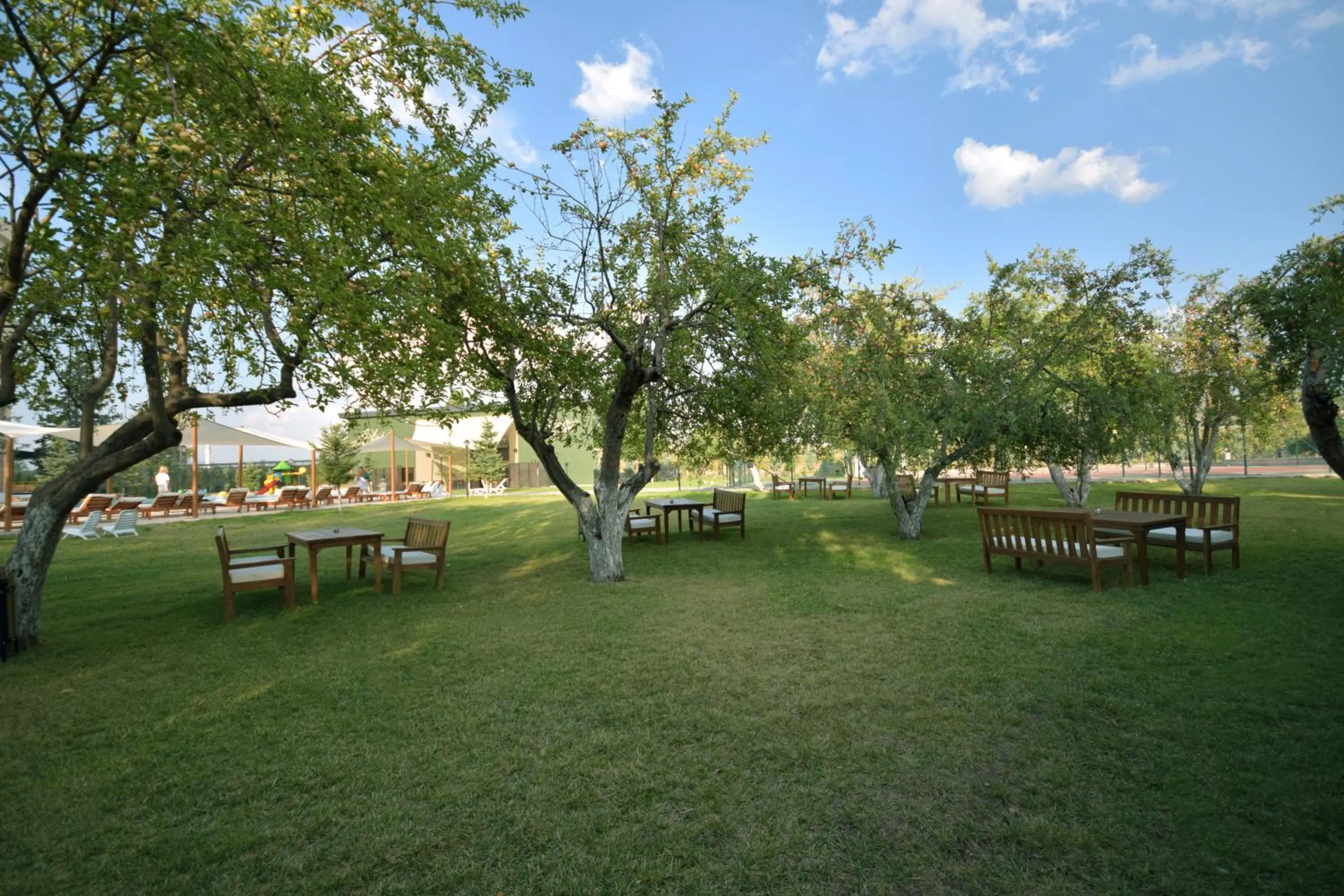 Garden in CONNECT THERMAL HOTEL