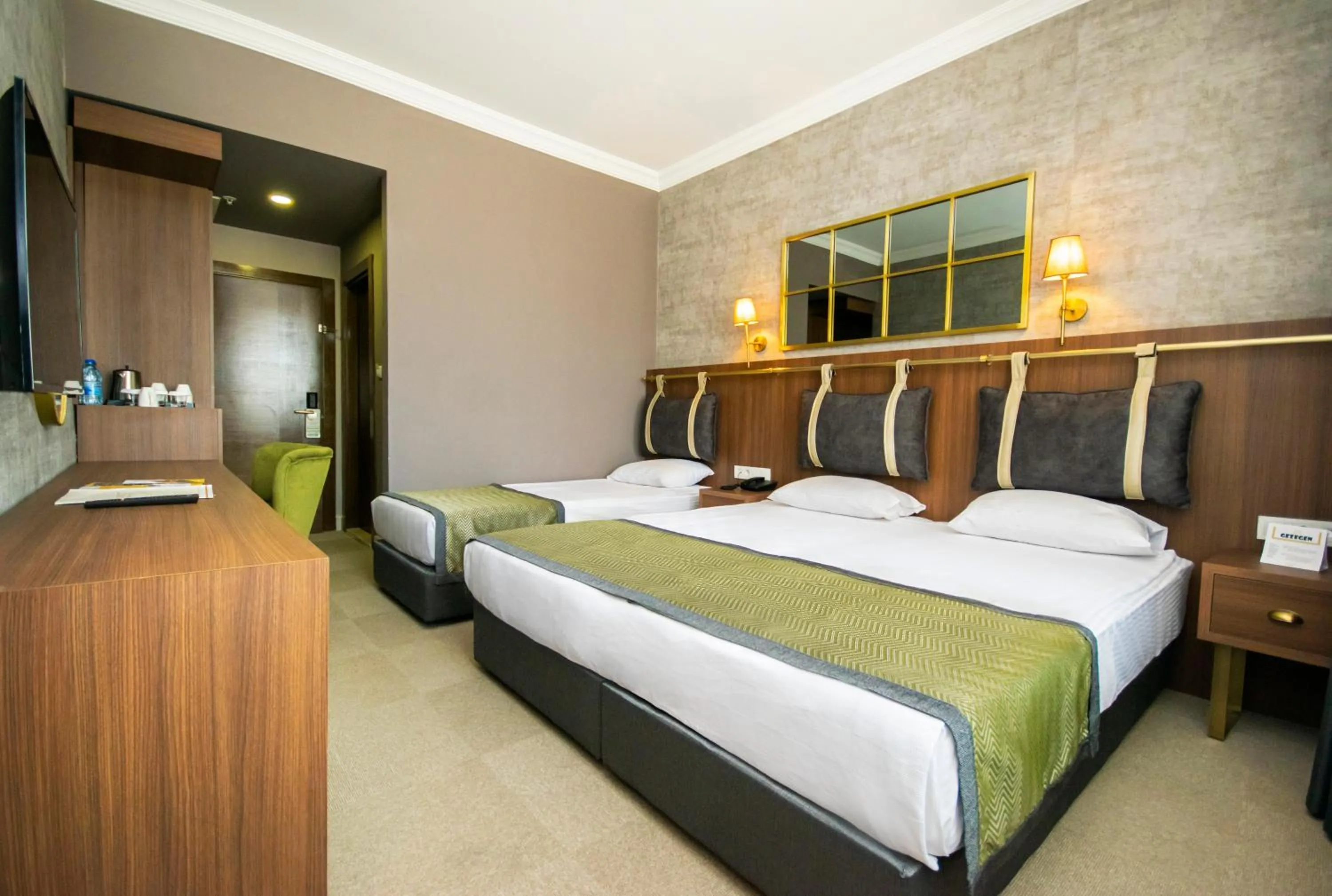 Photo of the whole room, Bed in CONNECT THERMAL HOTEL