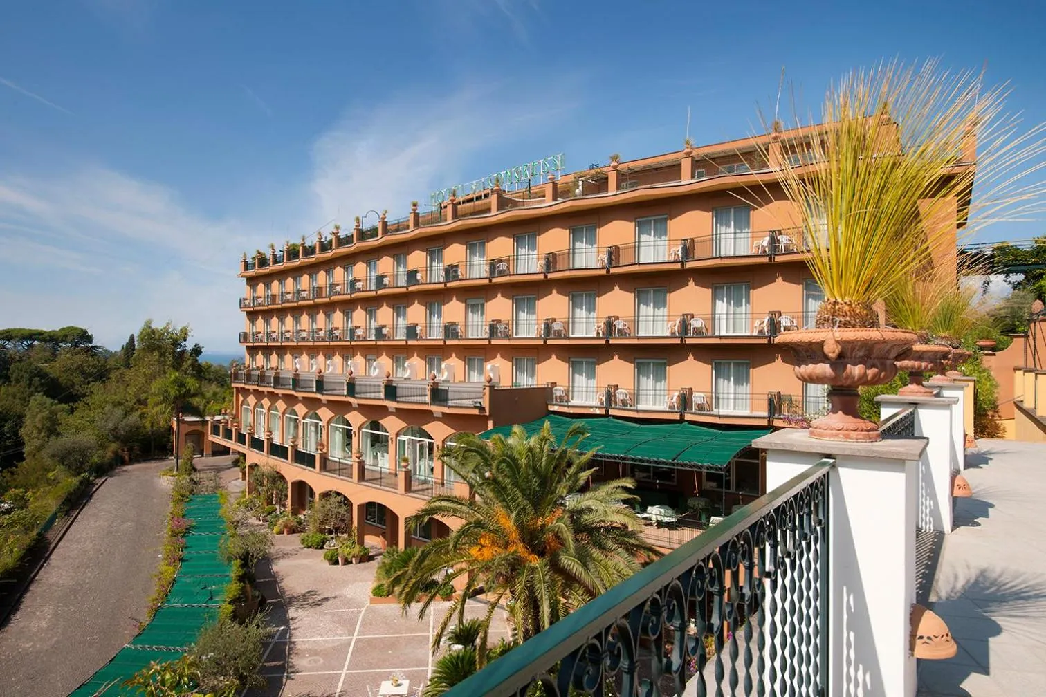 Bird's eye view in Hotel dei Congressi