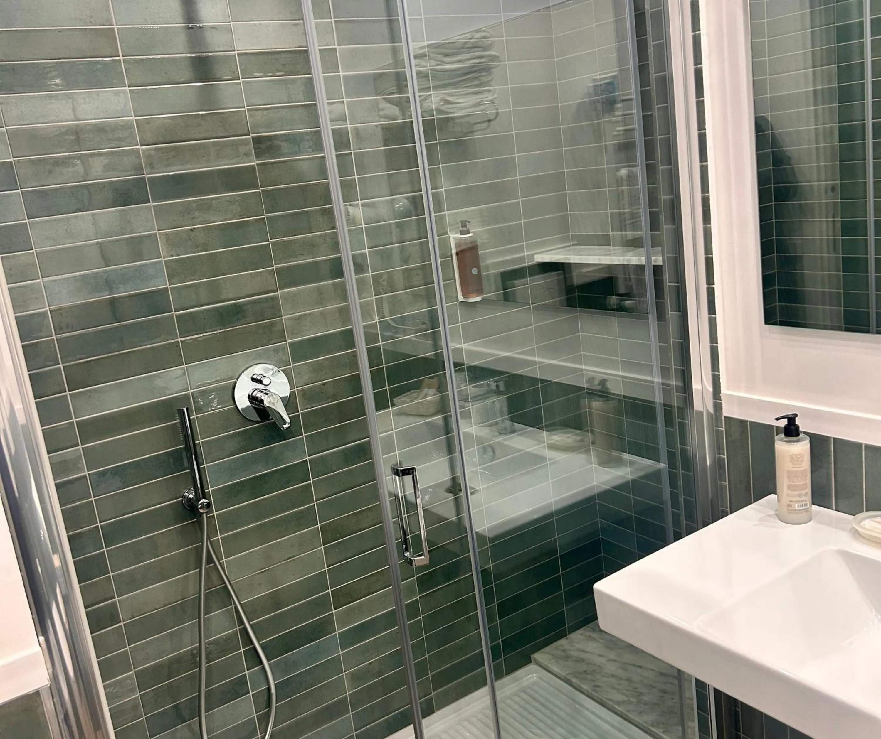 Shower in Hotel dei Congressi