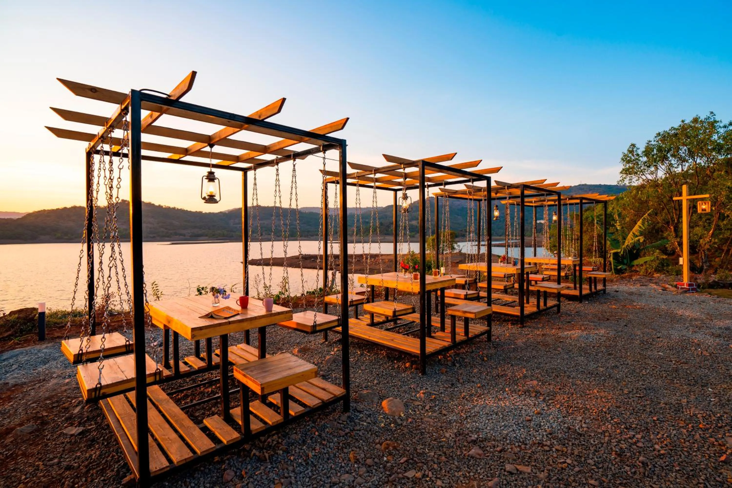 Restaurant/places to eat in Zostel Plus Lonavala