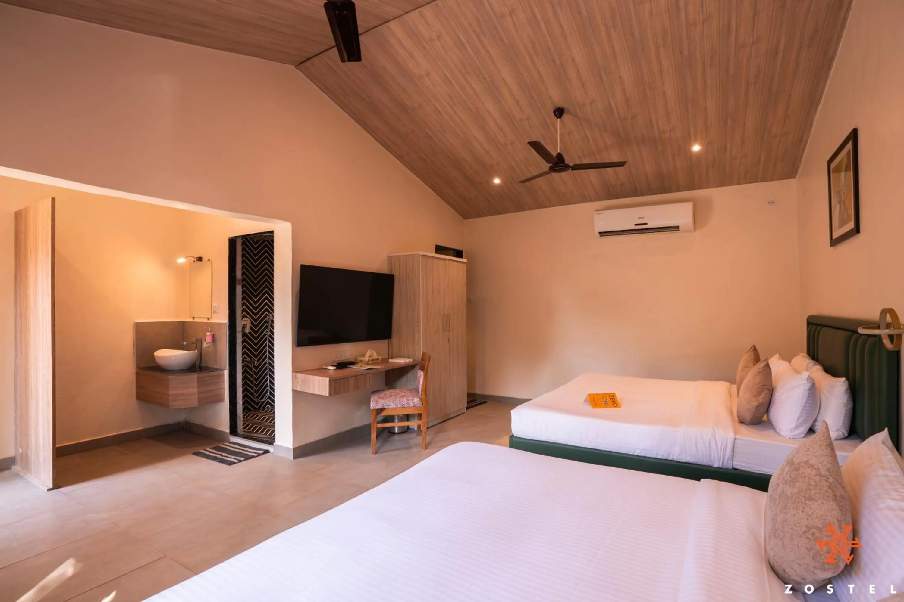 Bed in Zostel Plus Lonavala