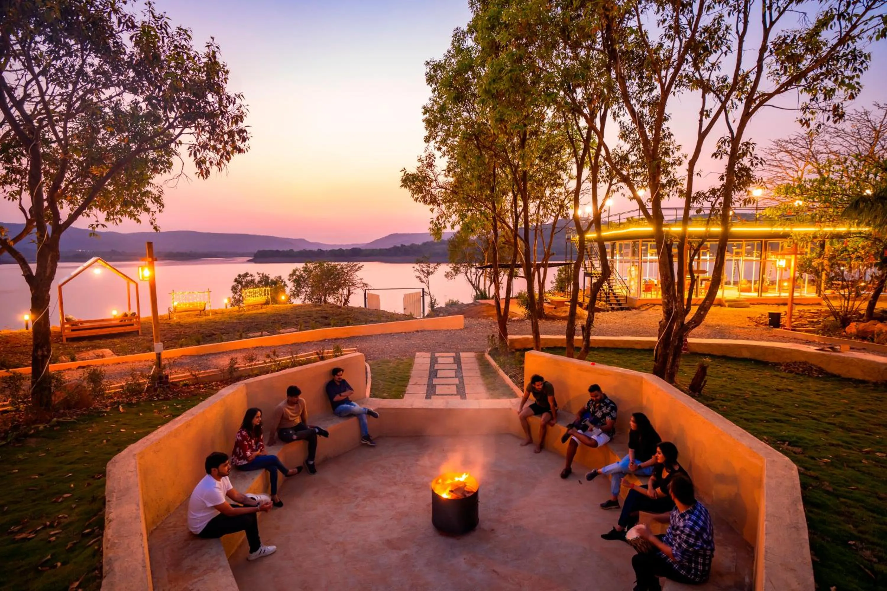 flat iron in Zostel Plus Lonavala