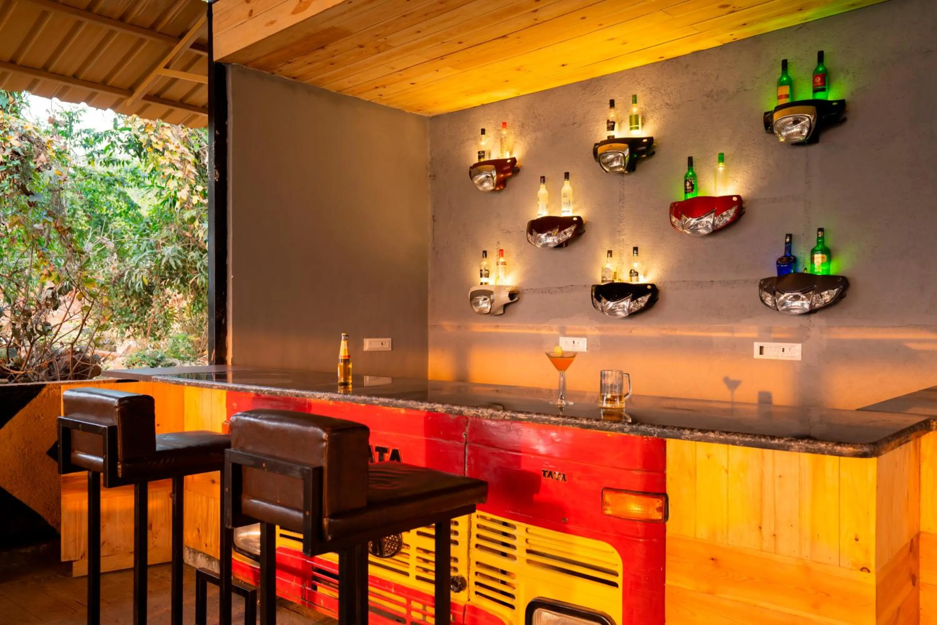 Restaurant/places to eat in Zostel Plus Lonavala