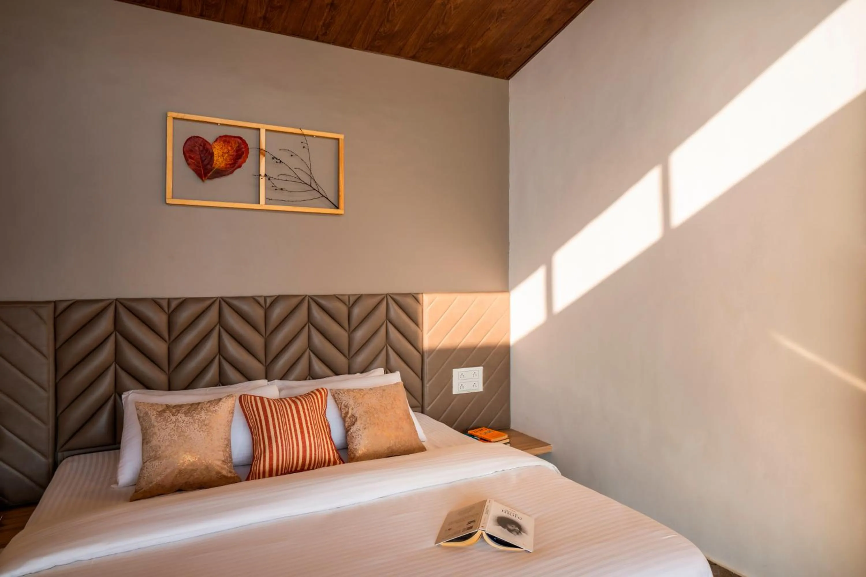 Bedroom, Bed in Zostel Plus Lonavala