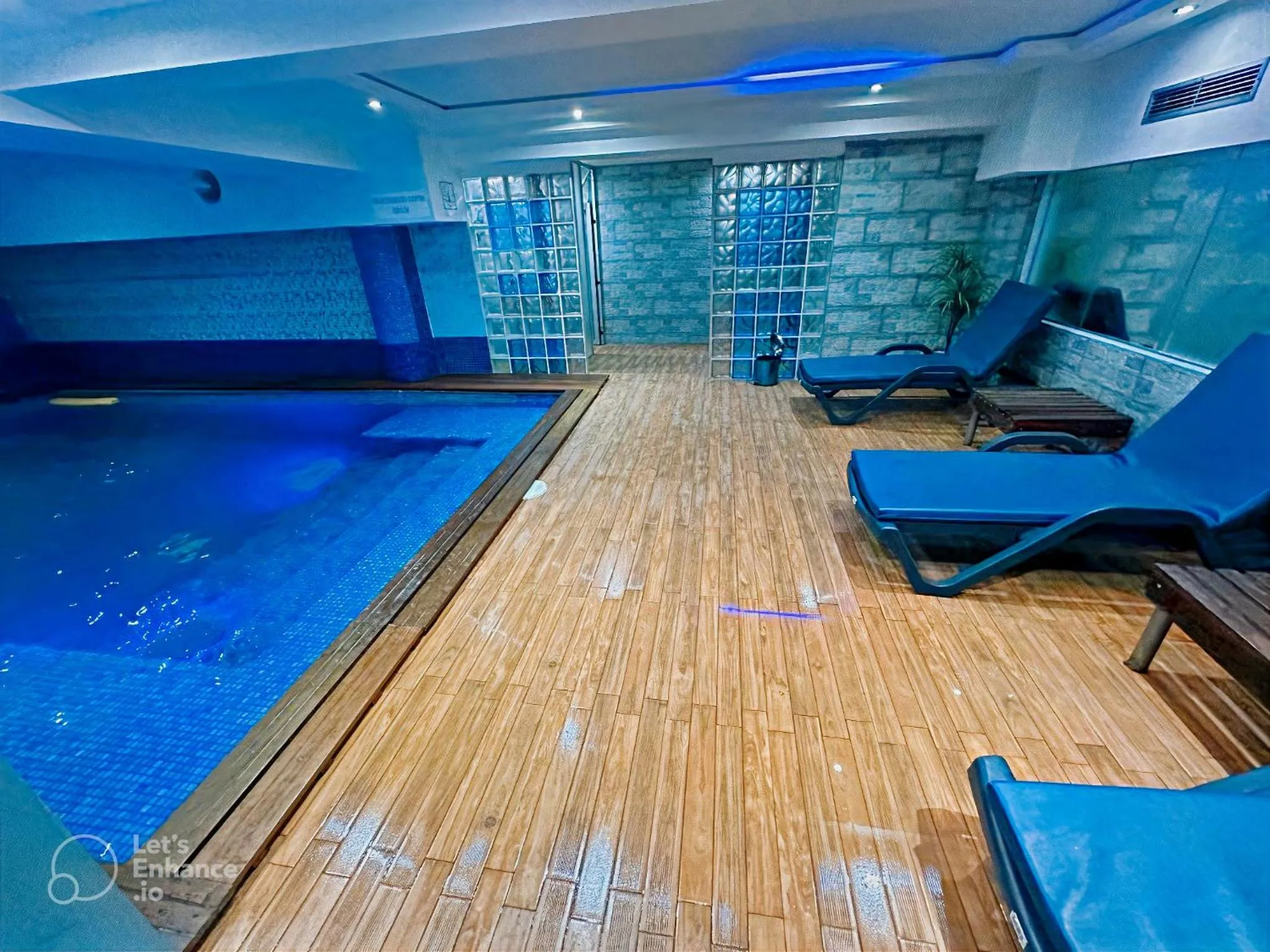 Swimming pool in Silver Suites Hotel & Spa Casablanca