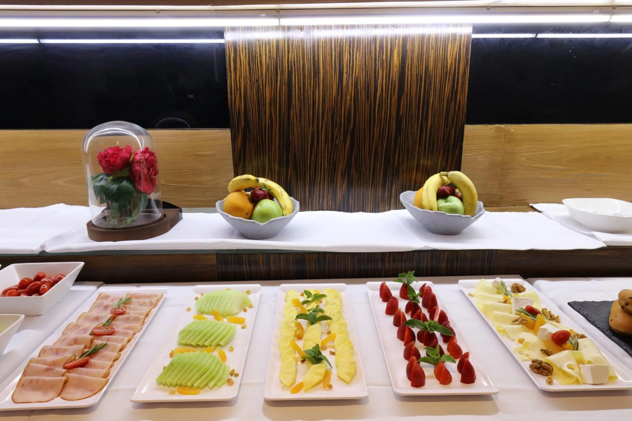 Breakfast in Silver Suites Hotel & Spa Casablanca