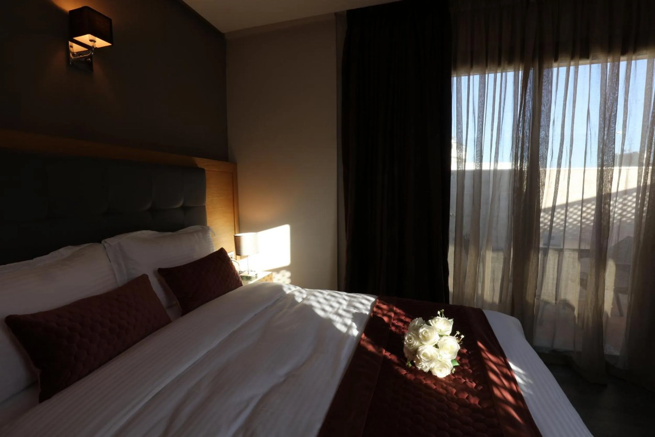 View (from property/room), Bed in Silver Suites Hotel & Spa Casablanca