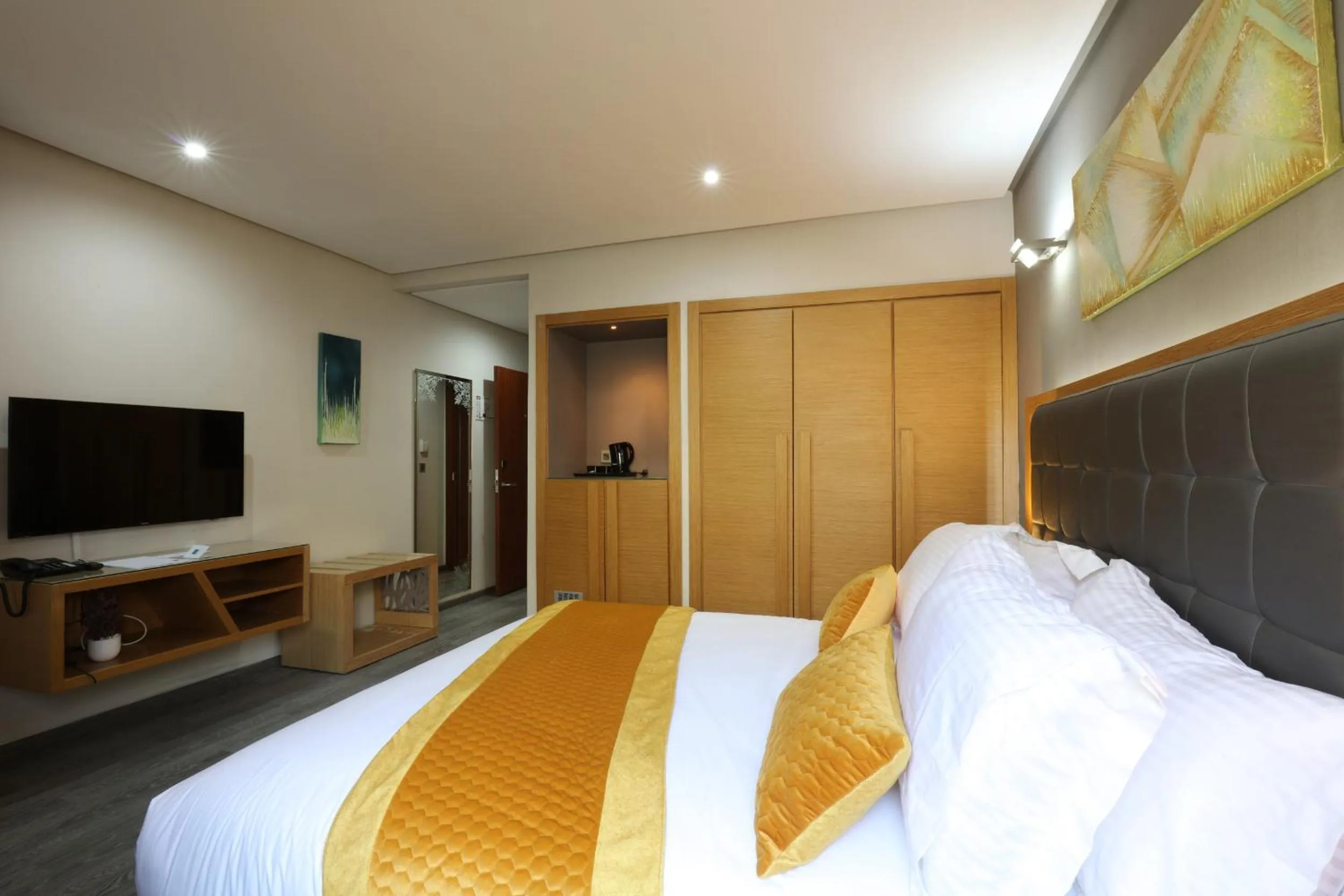 View (from property/room), Bed in Silver Suites Hotel & Spa Casablanca