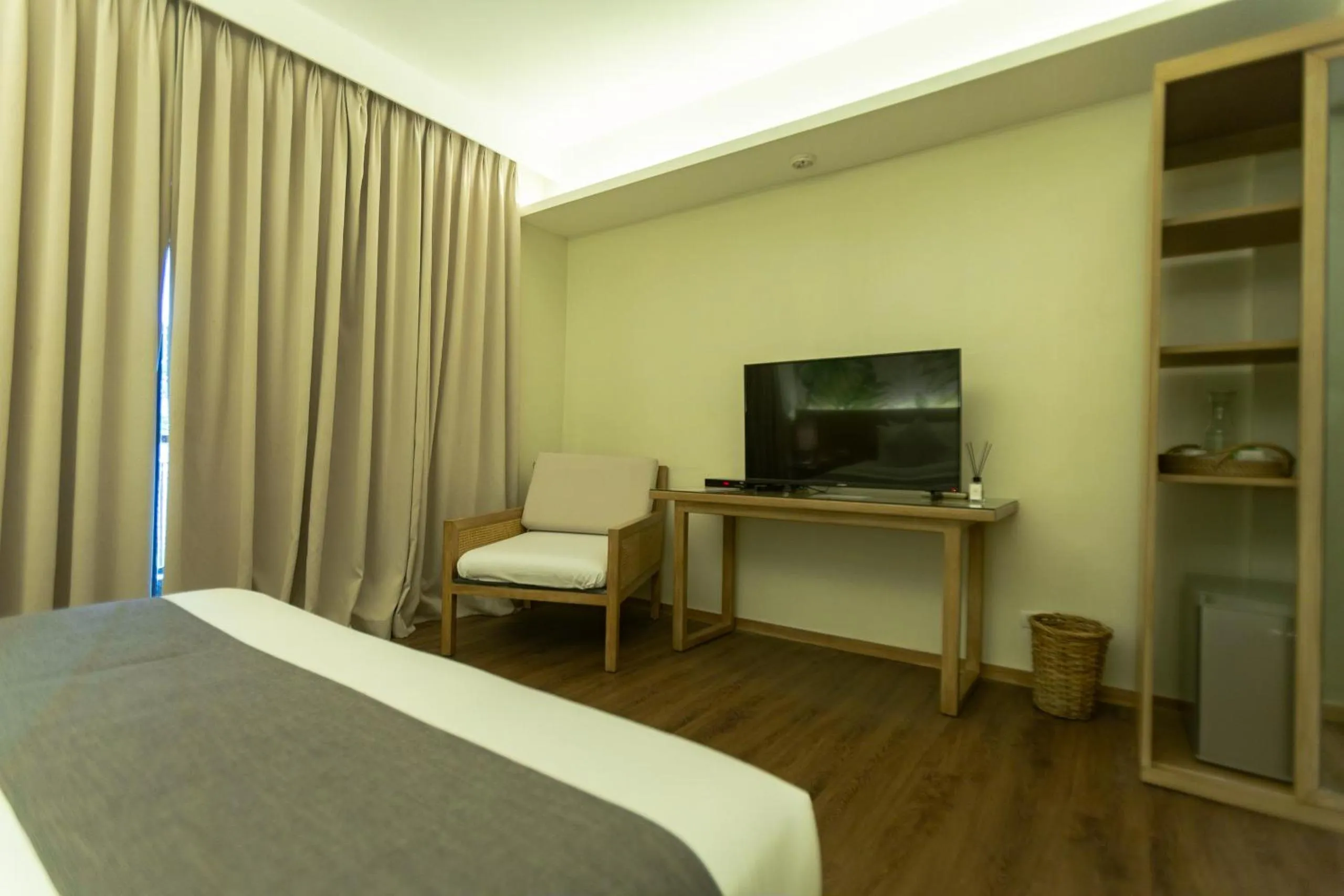 Bed in Isla Amara Resort