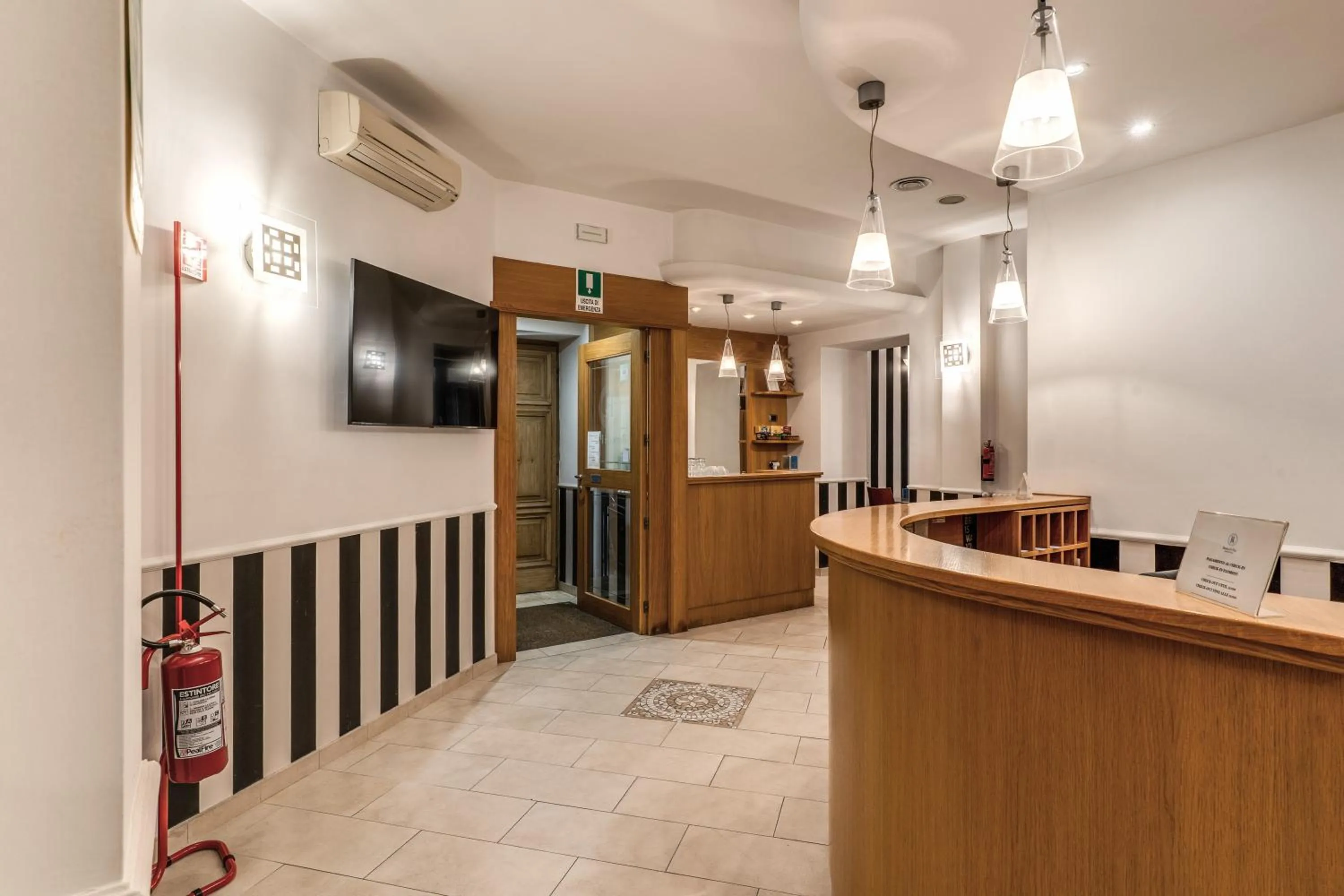 TV and multimedia in Roma dei Papi B&B