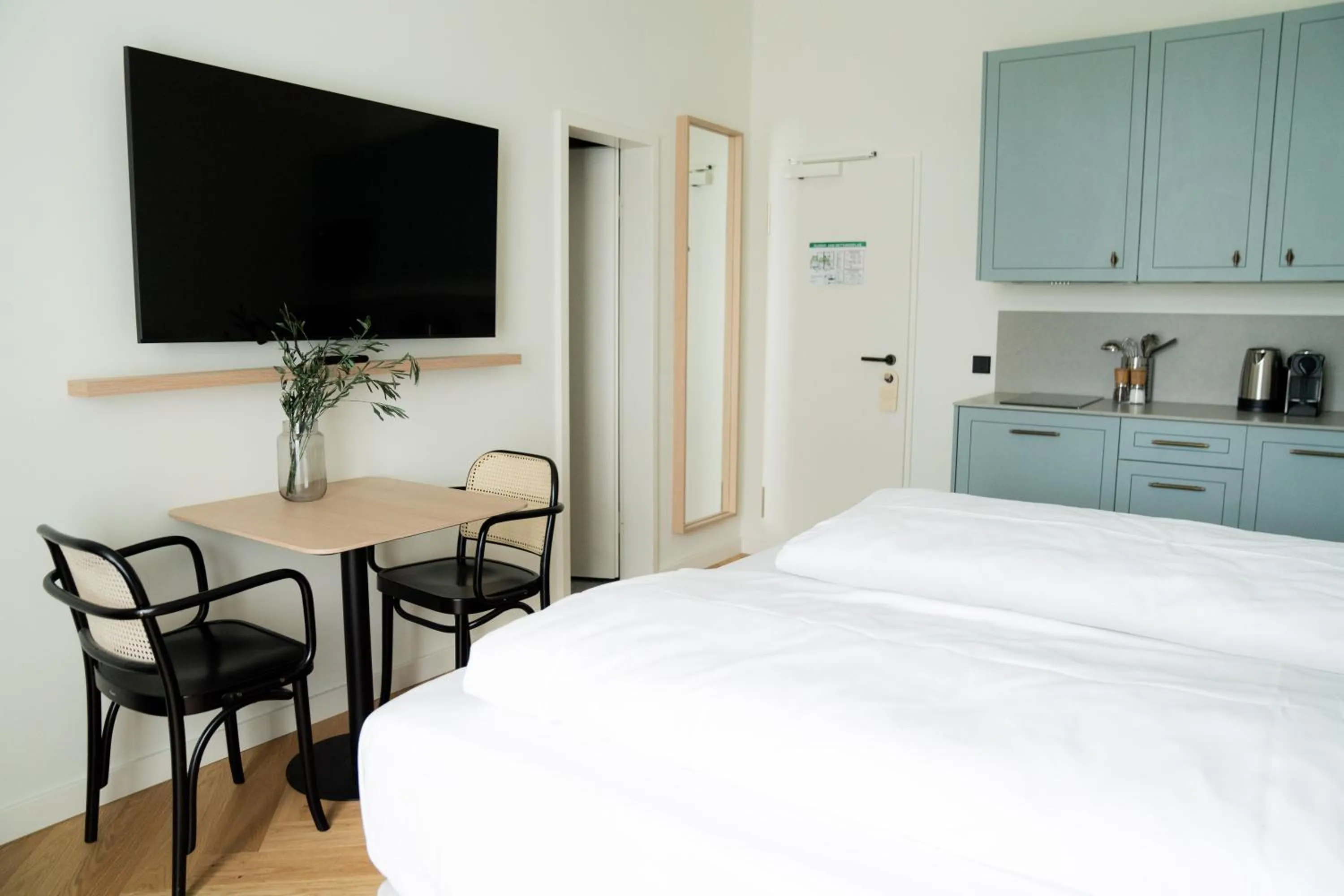 TV and multimedia, Bed in Bob W Lübeck Old Town