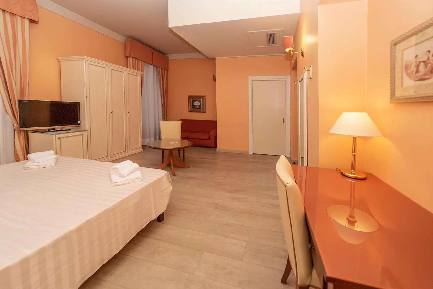 Bed in LVG Hotel Collection - Pallanza