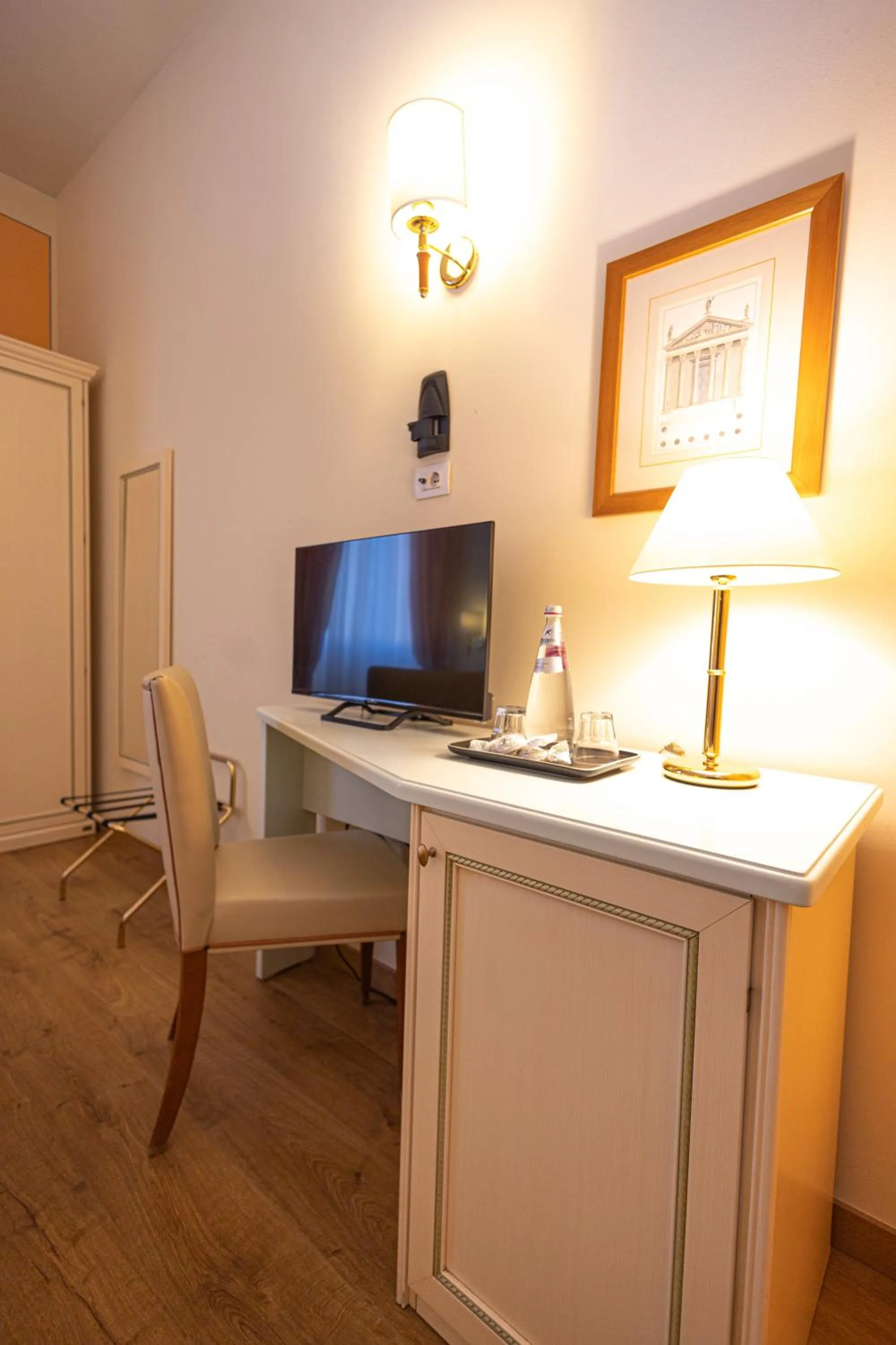 TV and multimedia in LVG Hotel Collection - Pallanza