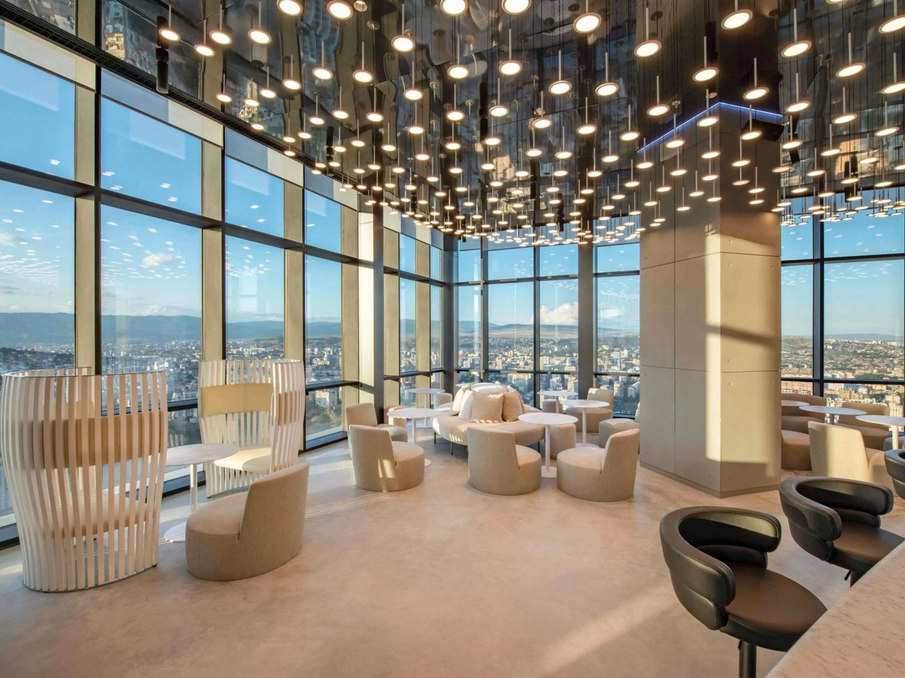 Lounge or bar in Pullman Tbilisi Axis Towers