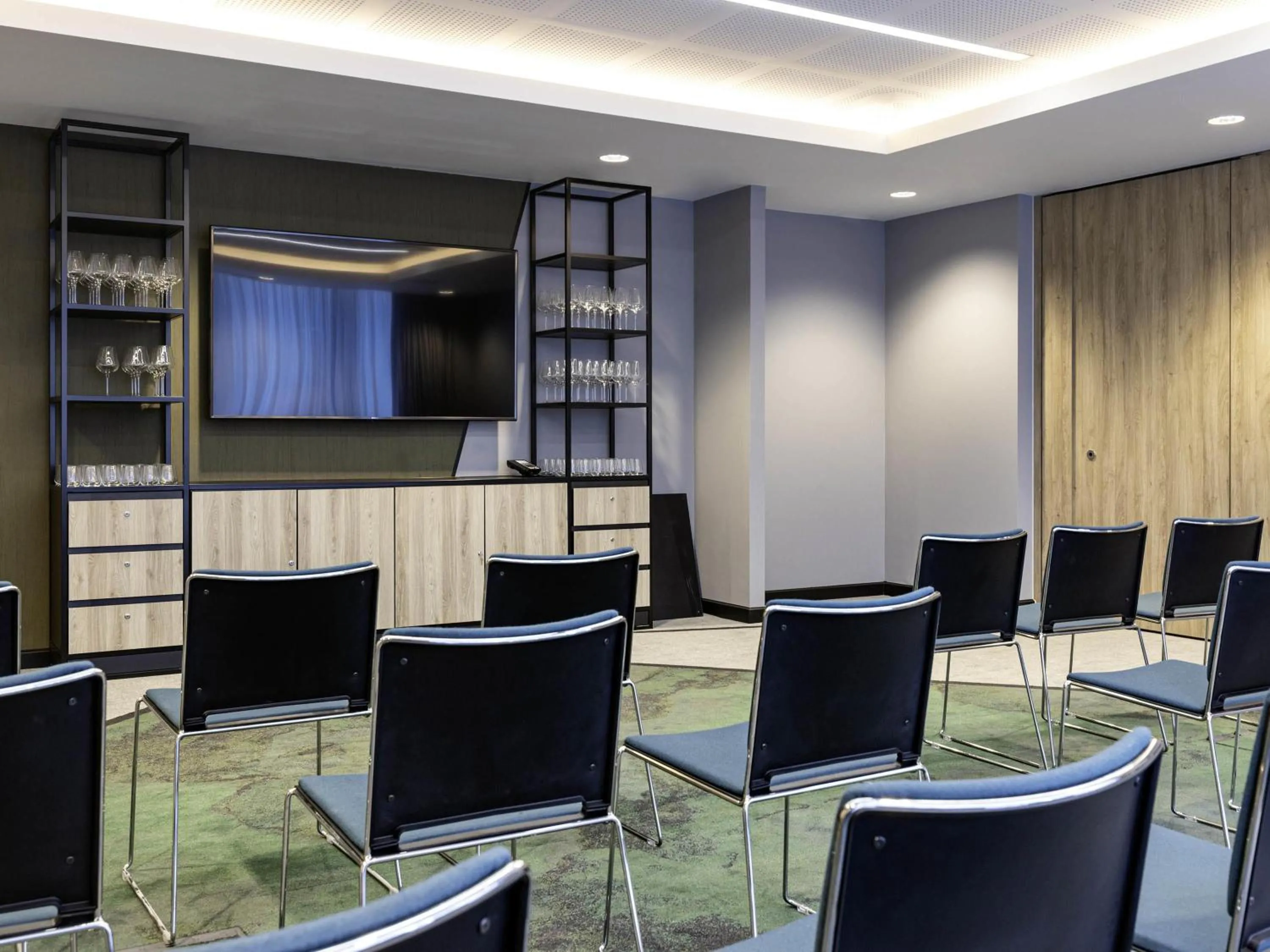 Meeting/conference room in Novotel Liverpool Paddington Village