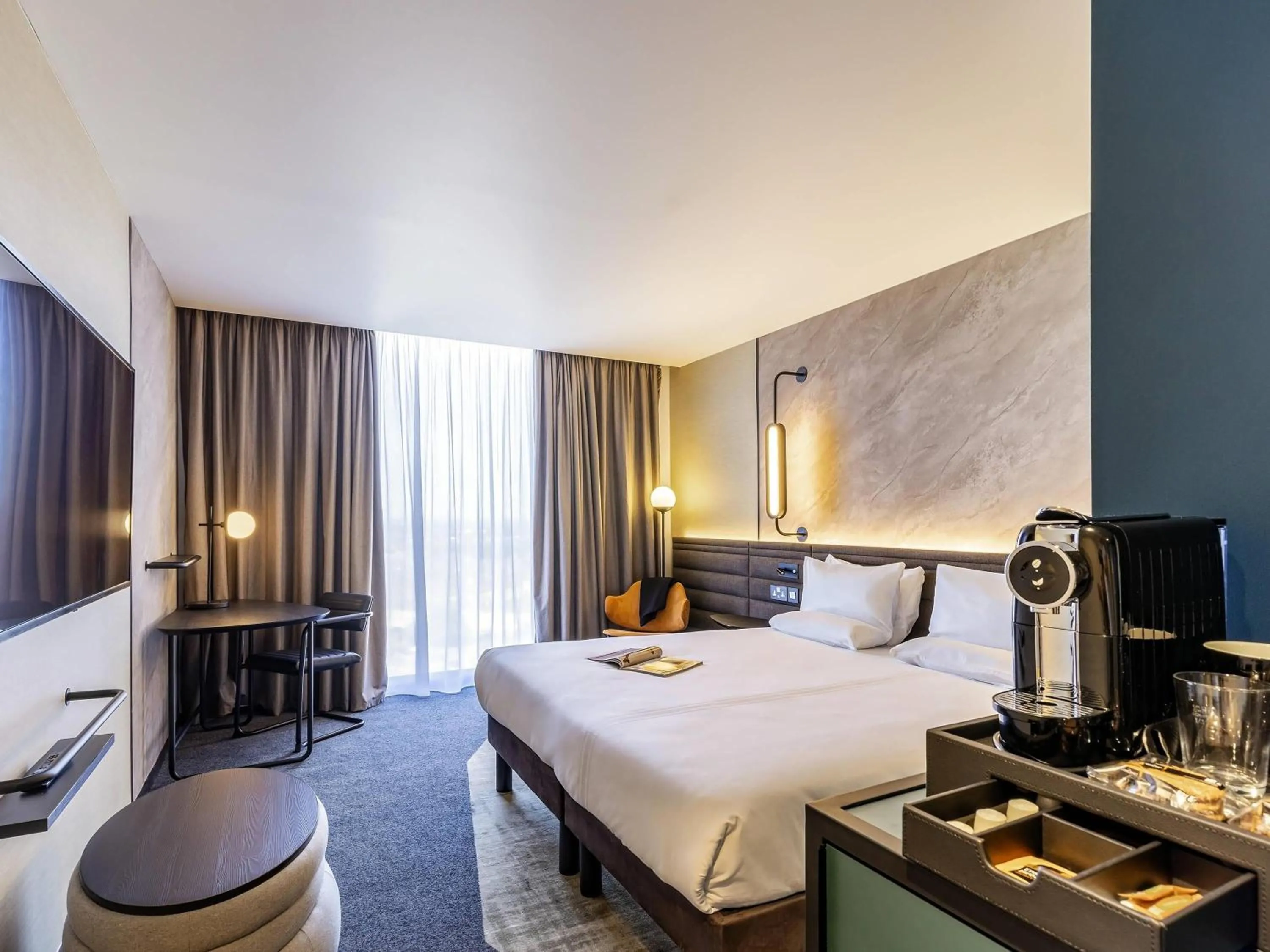 Bedroom, Bed in Novotel Liverpool Paddington Village