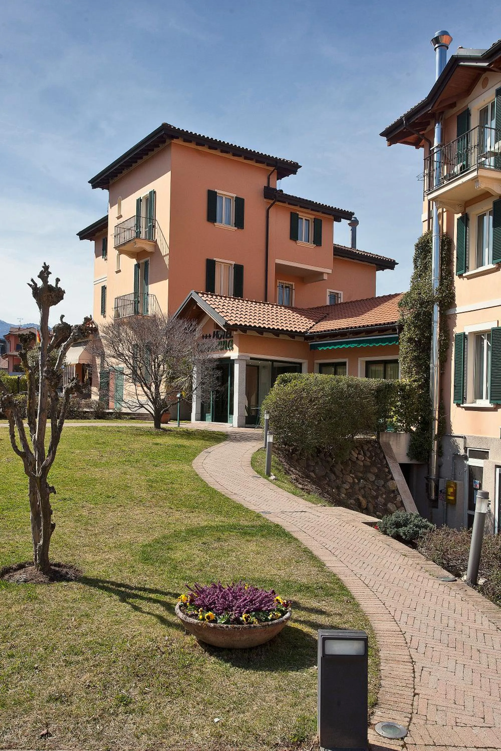 Property building in Santanna