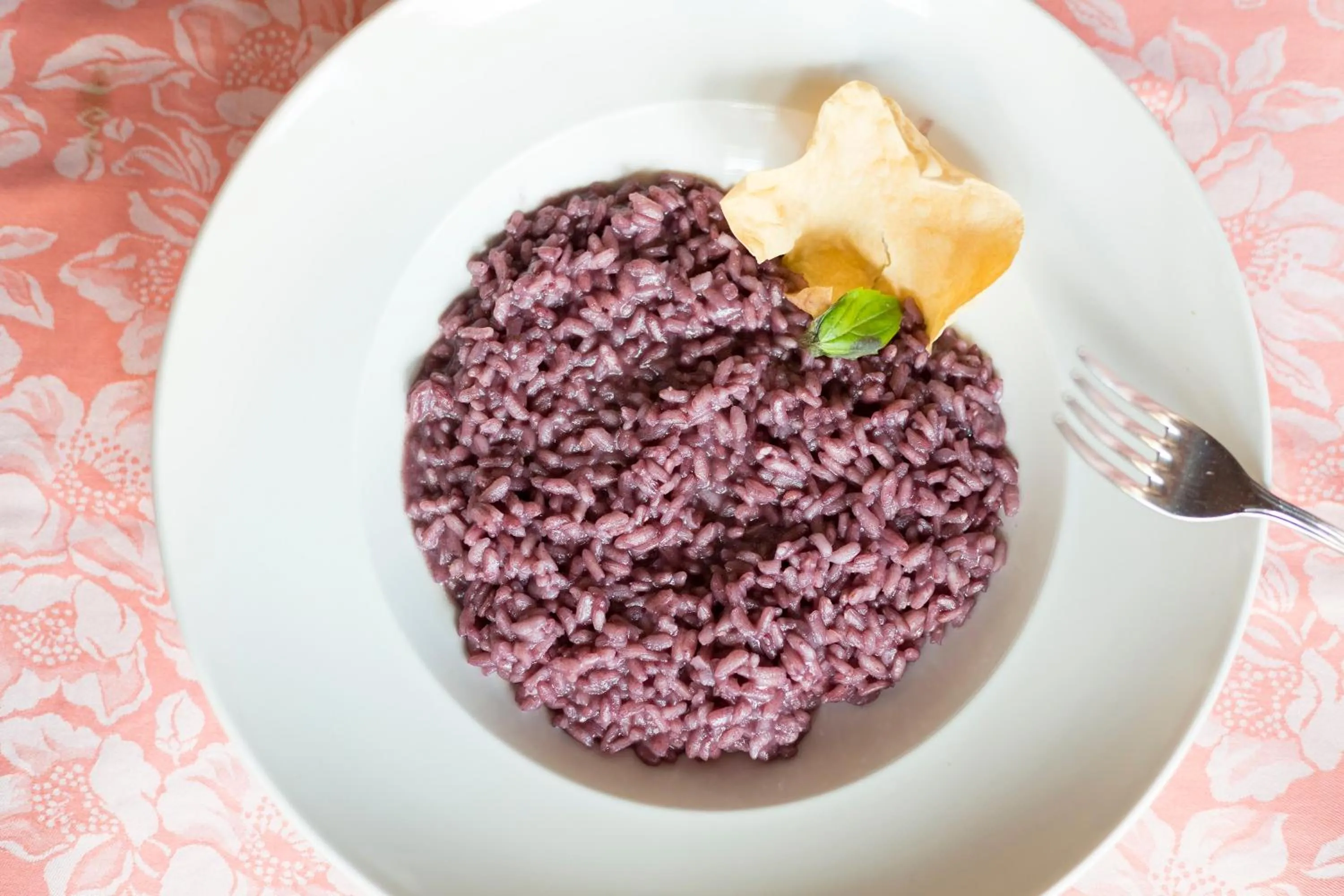 Restaurant/places to eat in Hotel Carlone