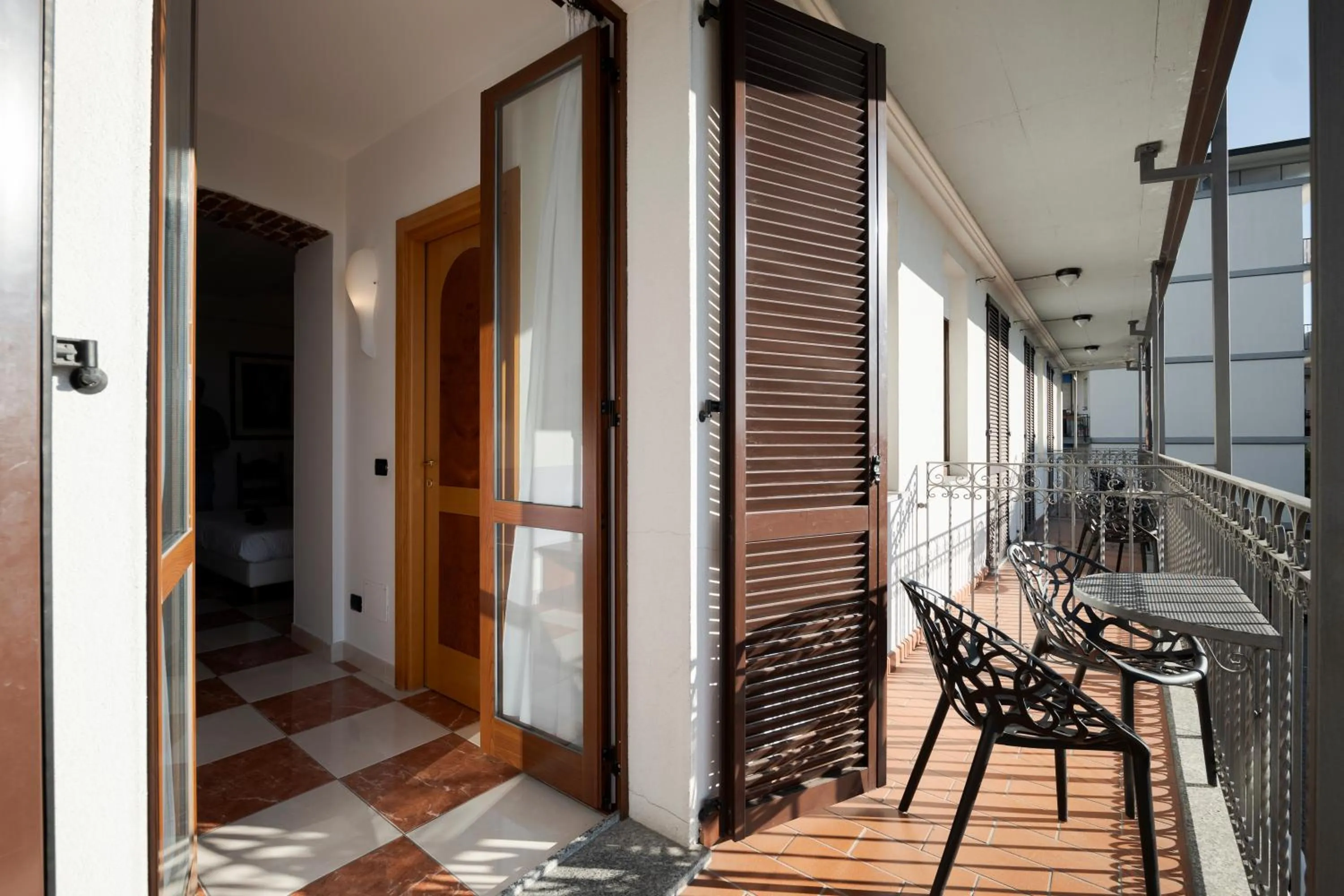 Balcony/Terrace in Hotel Ungheria Varese 1946