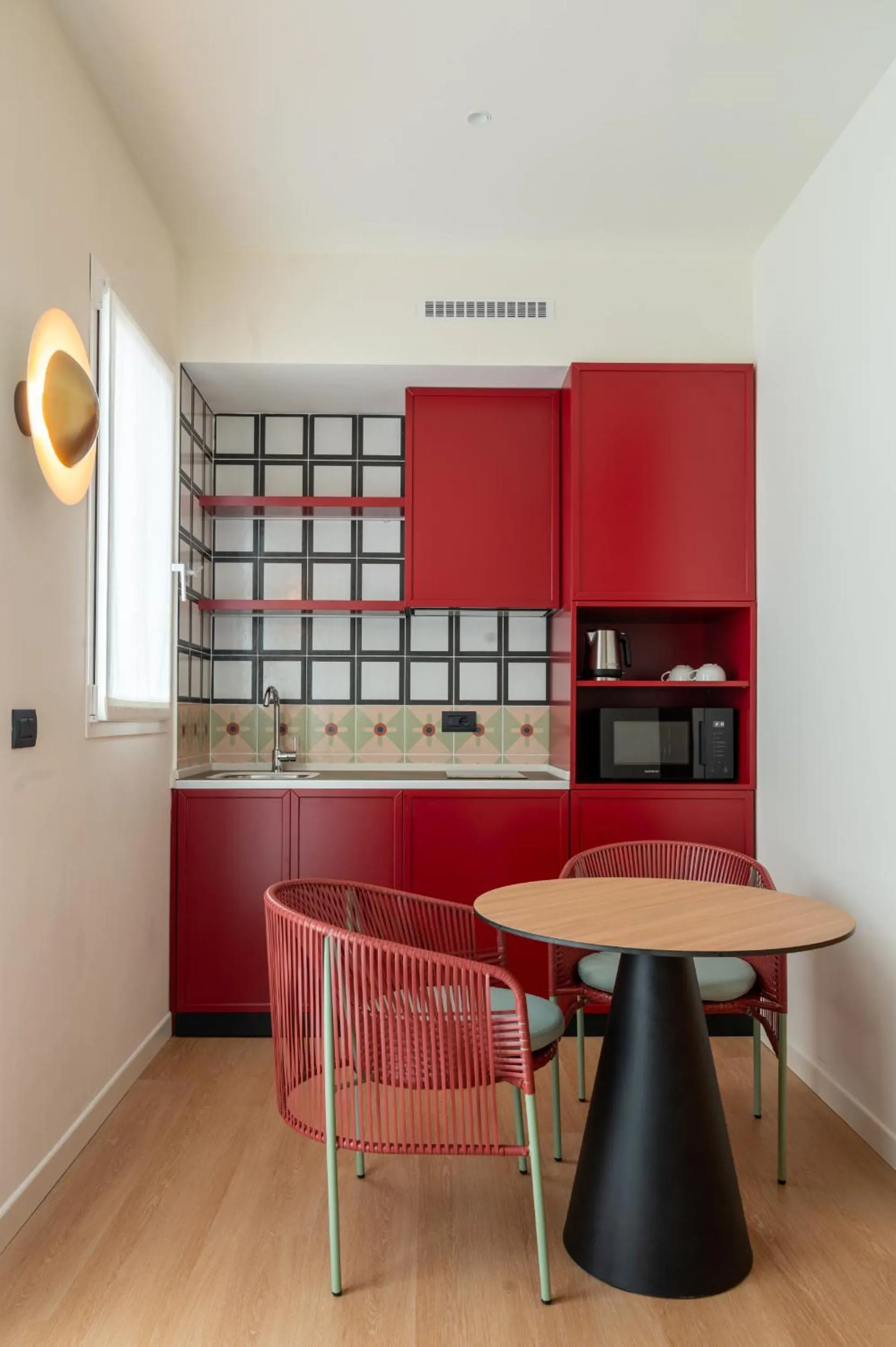 Kitchen or kitchenette in Hotel Ungheria Varese 1946