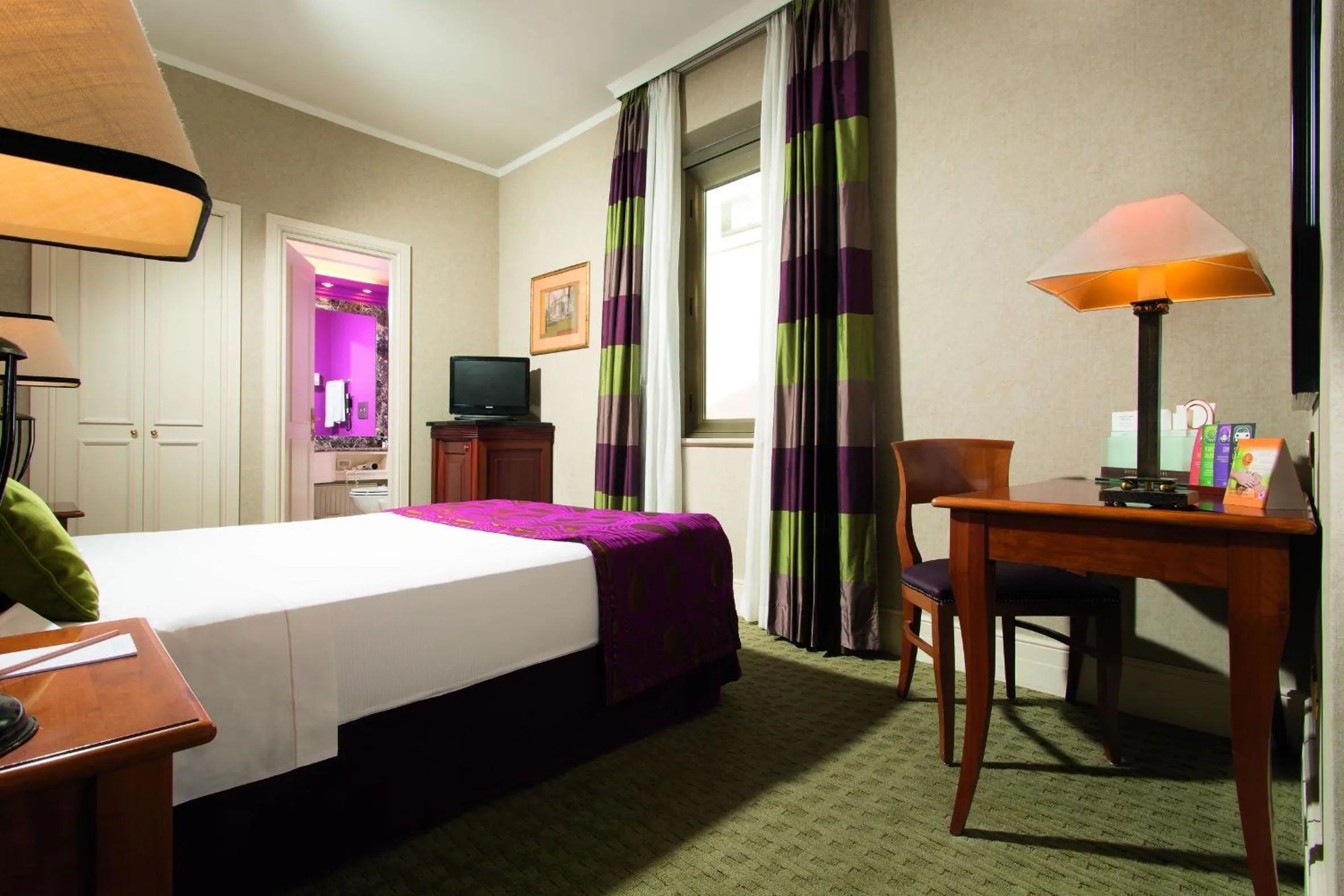 Bedroom, Bed in Hotel dei Mellini