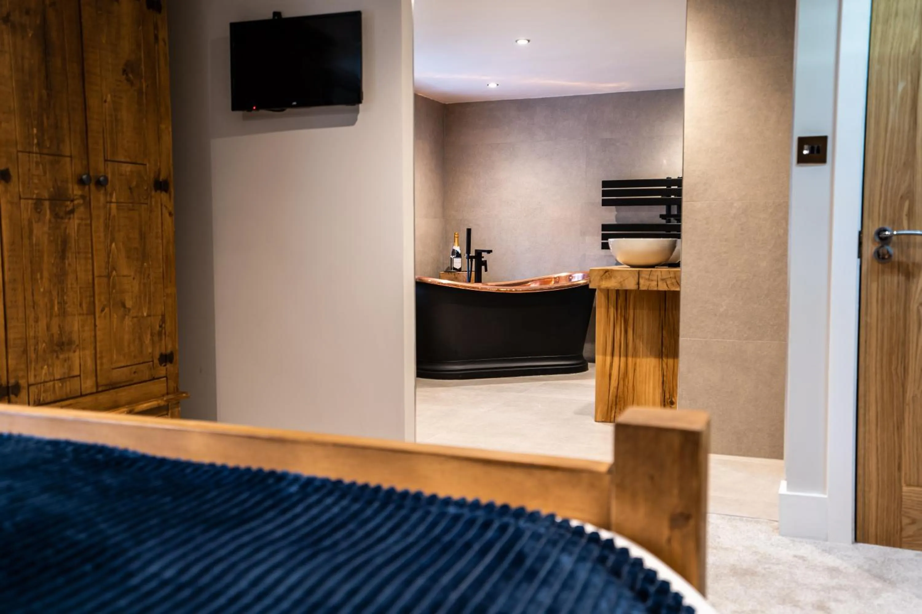 Bed in Bulls Head - Holymoorside