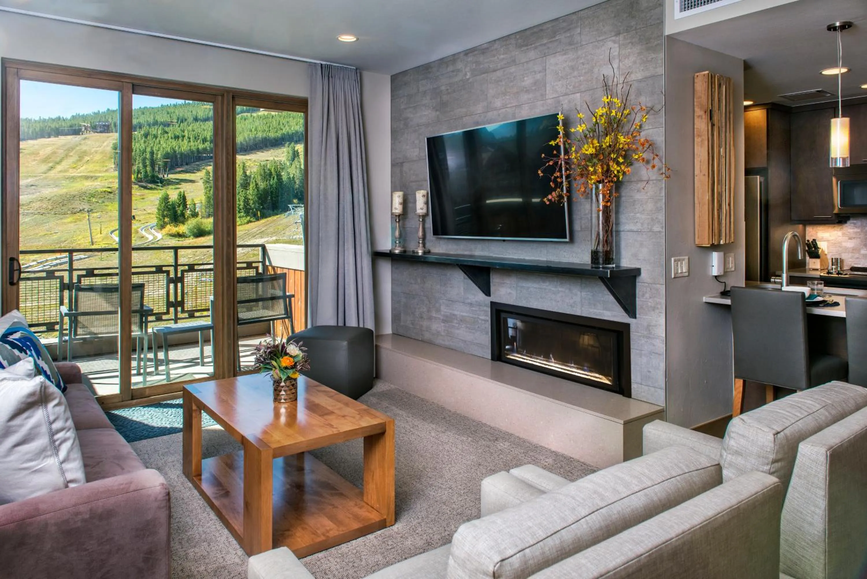 Living room in Grand Colorado on Peak 8