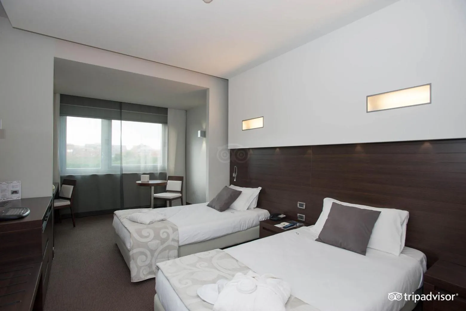 Day, Bed in Hotel Selene Pomezia