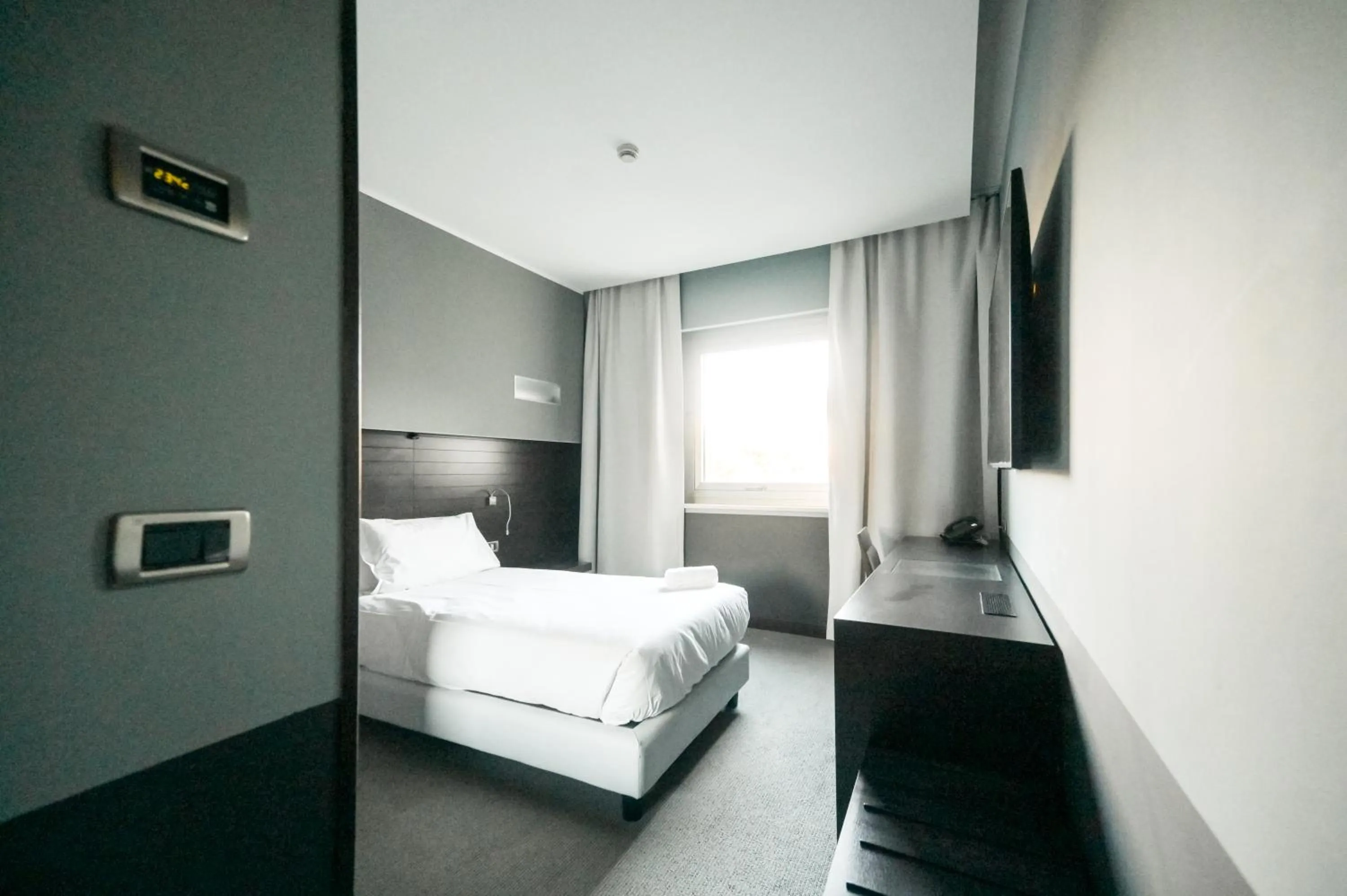 Bedroom, Bed in Hotel Selene Pomezia