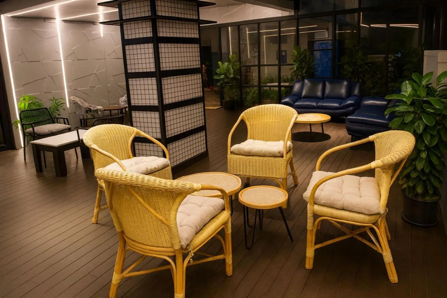 Restaurant/places to eat in White Fern Stays Serviced Apartments - Gachibowli